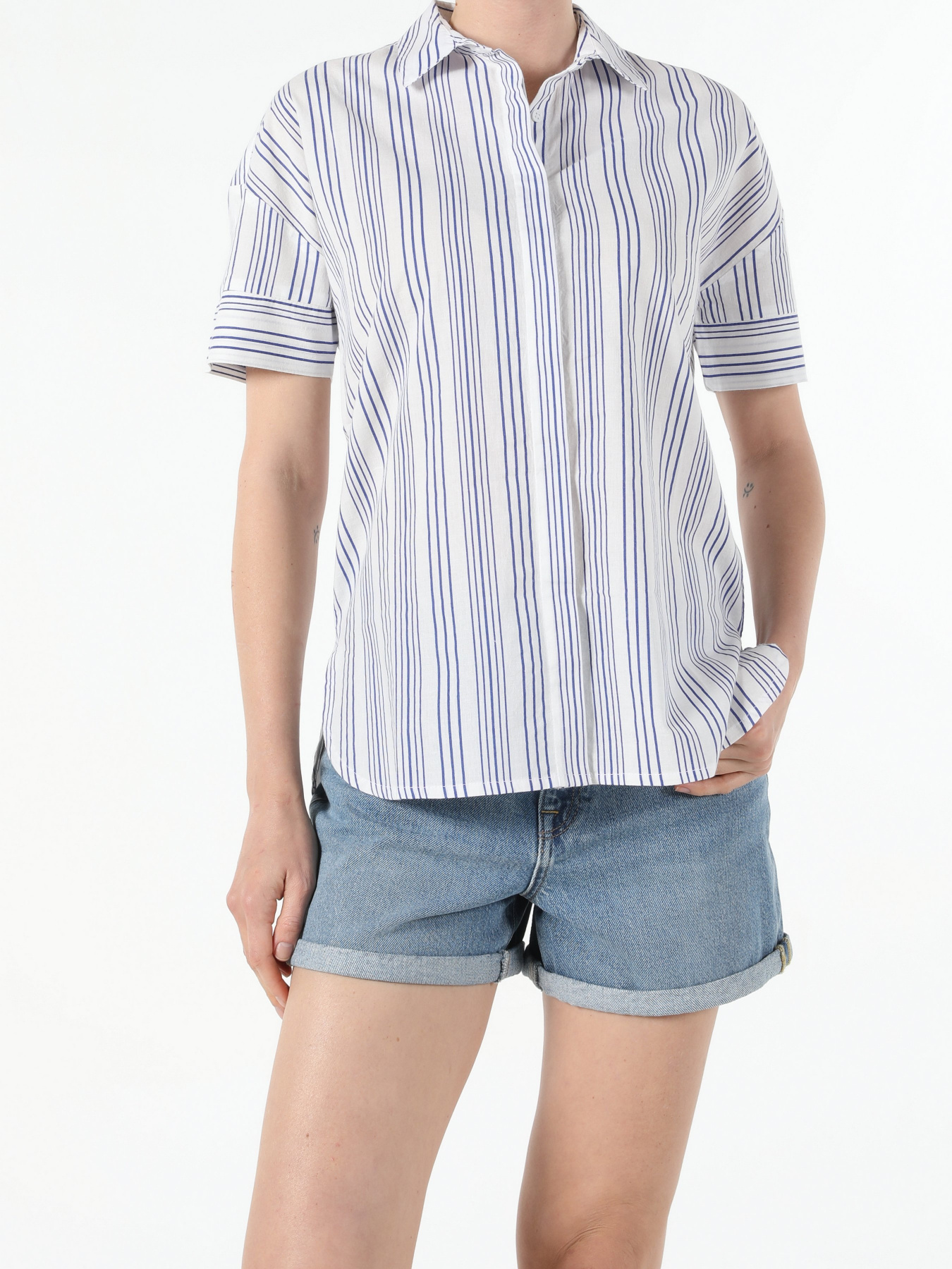 Сорочка повсякденна Colin’s модель CL1054189WHT Сорочка повсякденна Colin’s модель CL1054189WHT Фото