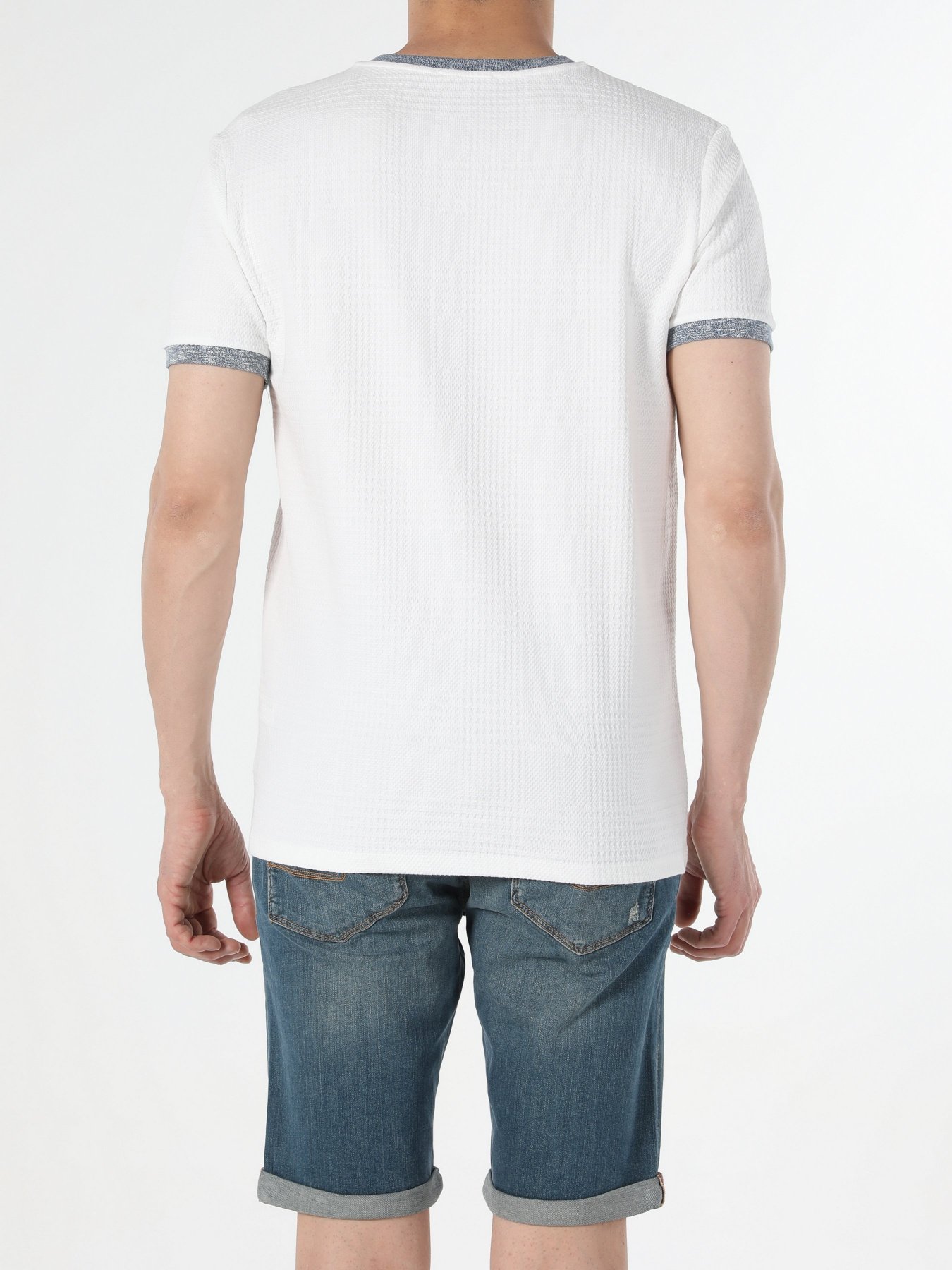 Футболки и поло Colin’s модель CL1054424OFW Фото