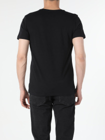 Футболки и поло Colin’s модель CL1056465BLK Фото