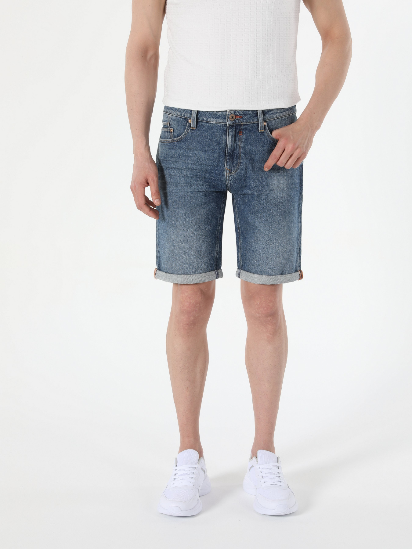 Повседневные шорты Colin’s модель CL1054573DN41348 Повседневные шорты Colin’s модель CL1054573DN41348 Фото