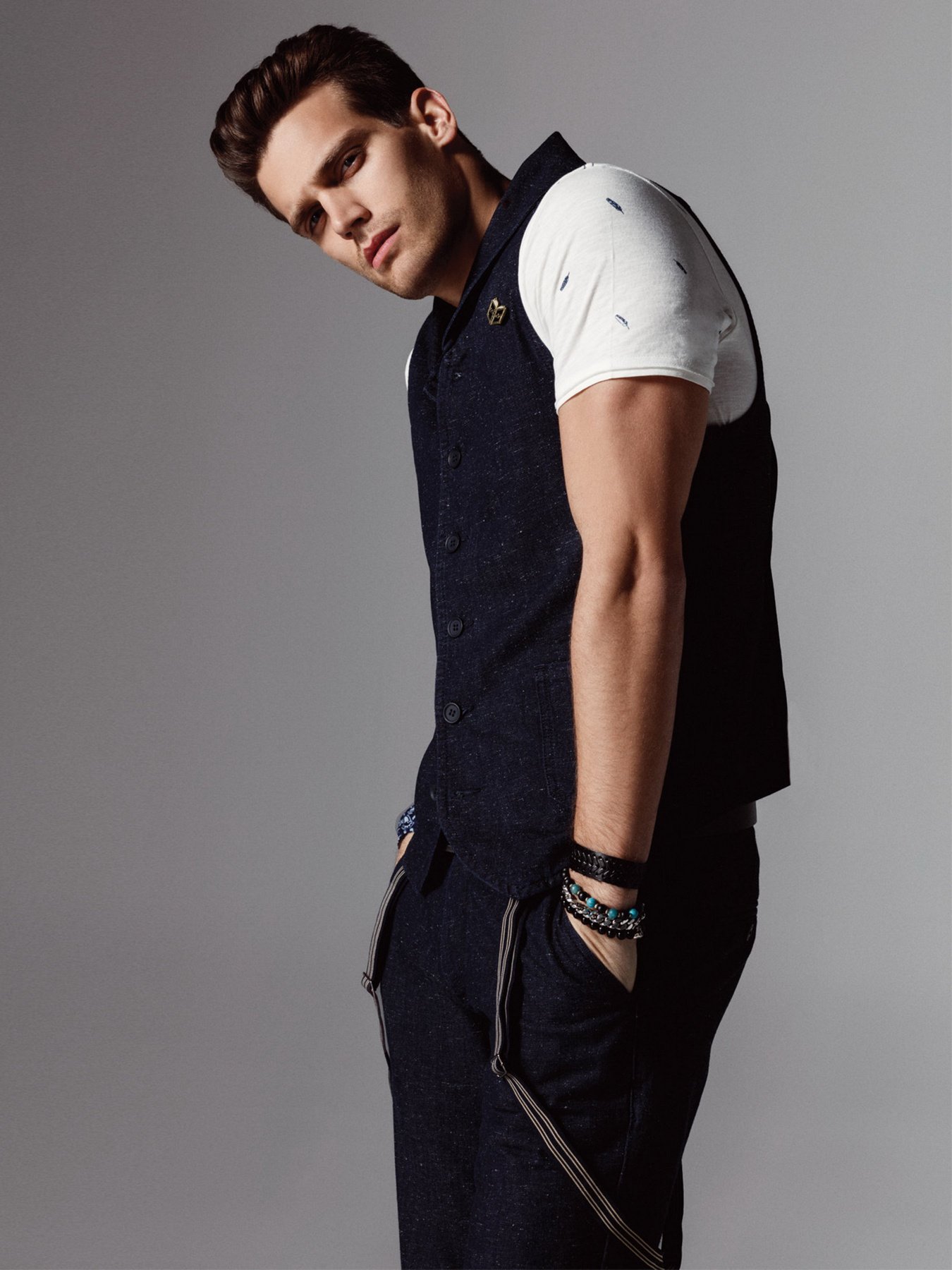 Классический жилет Colin’s модель CL1029398DN07802 Фото