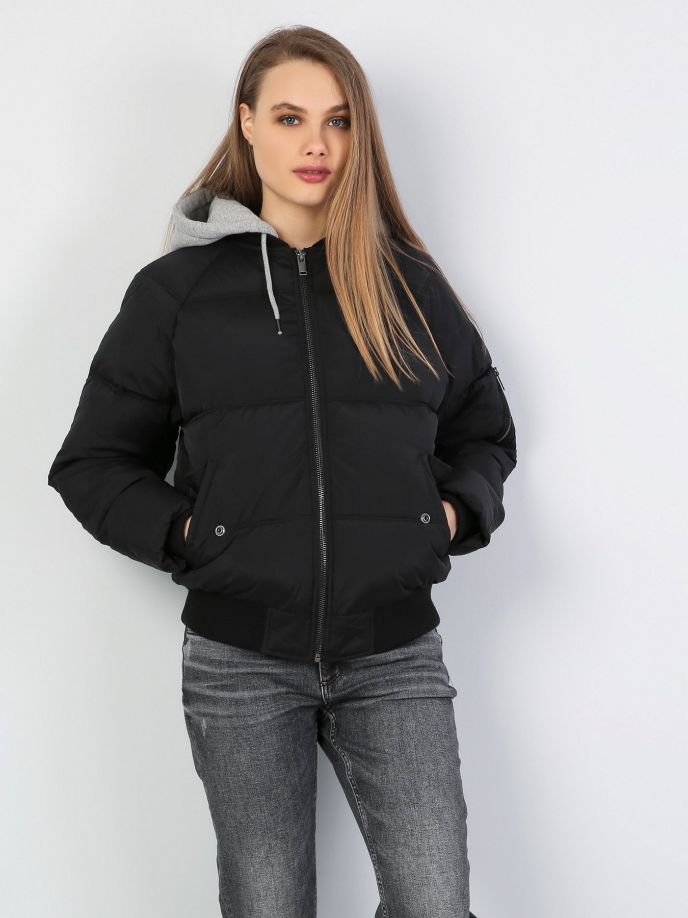 Куртки и дубленки Colin’s модель CL1045314BLK Куртки и дубленки Colin’s модель CL1045314BLK Фото
