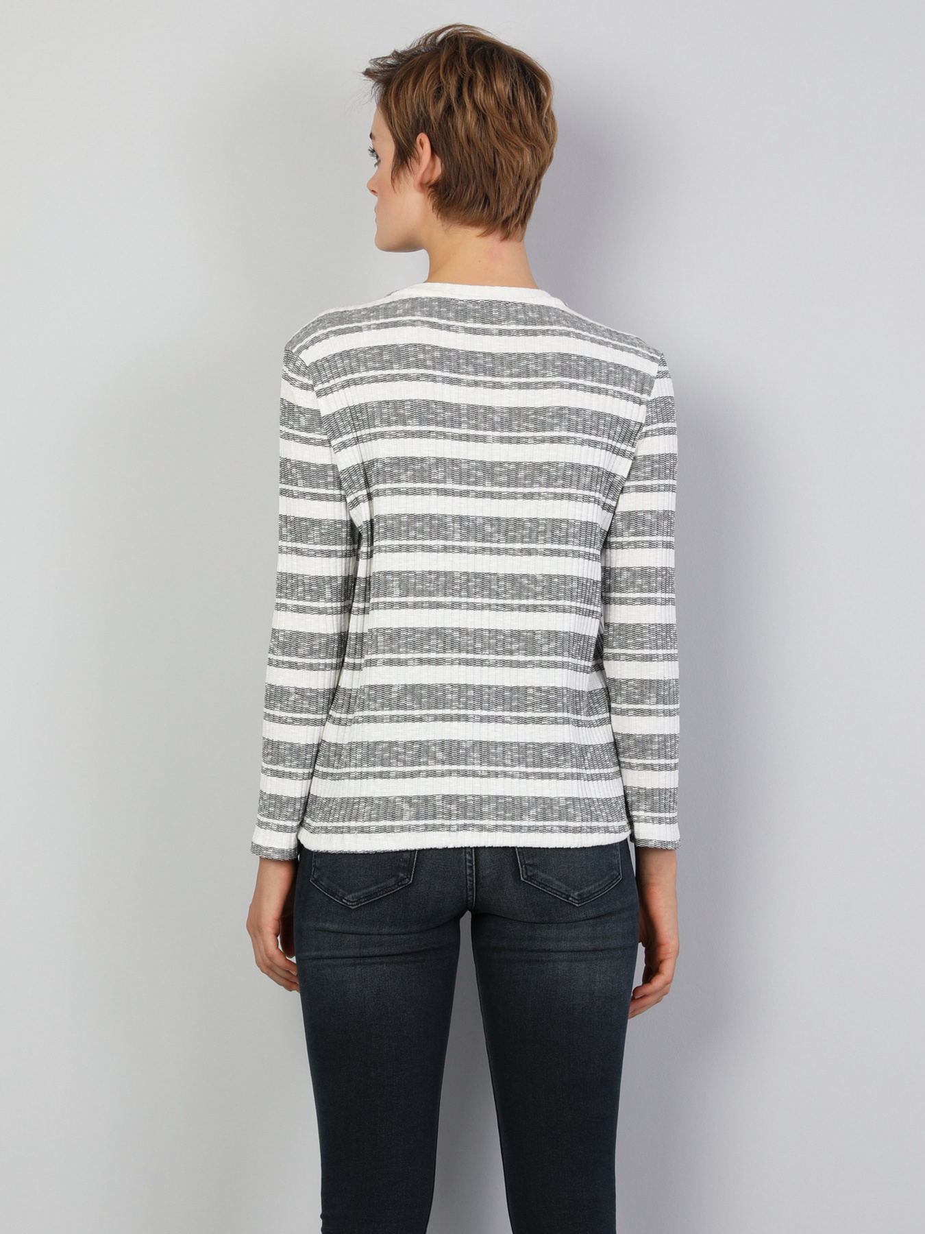 Джемпер Colin’s модель CL1047104ECR Фото