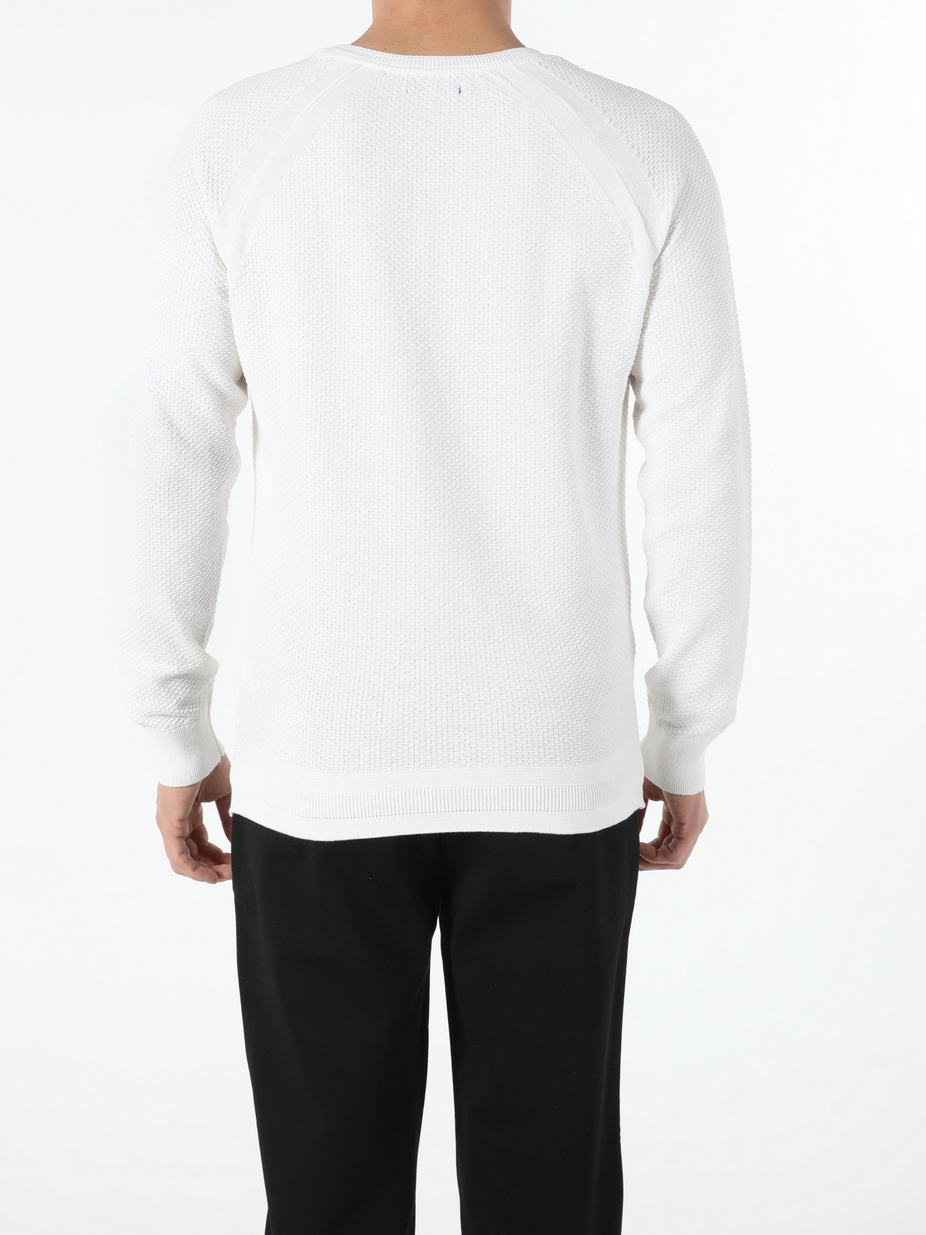 Свитер Colin’s модель CL1052593WHT Свитер Colin’s модель CL1052593WHT Фото