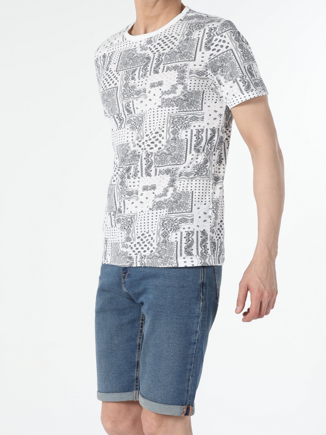 Футболки и поло Colin’s модель CL1052845WHT Фото