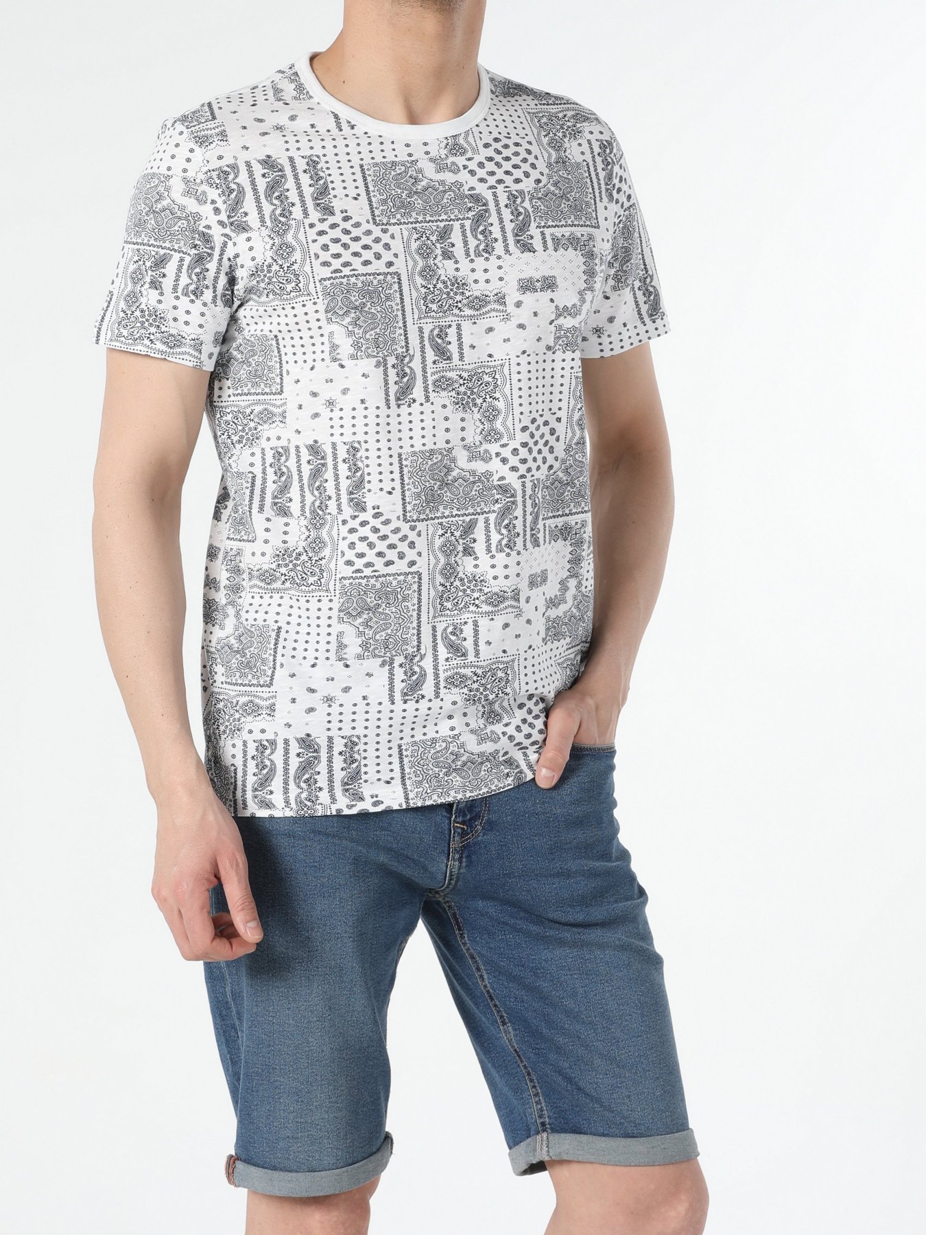 Футболки и поло Colin’s модель CL1052845WHT Фото