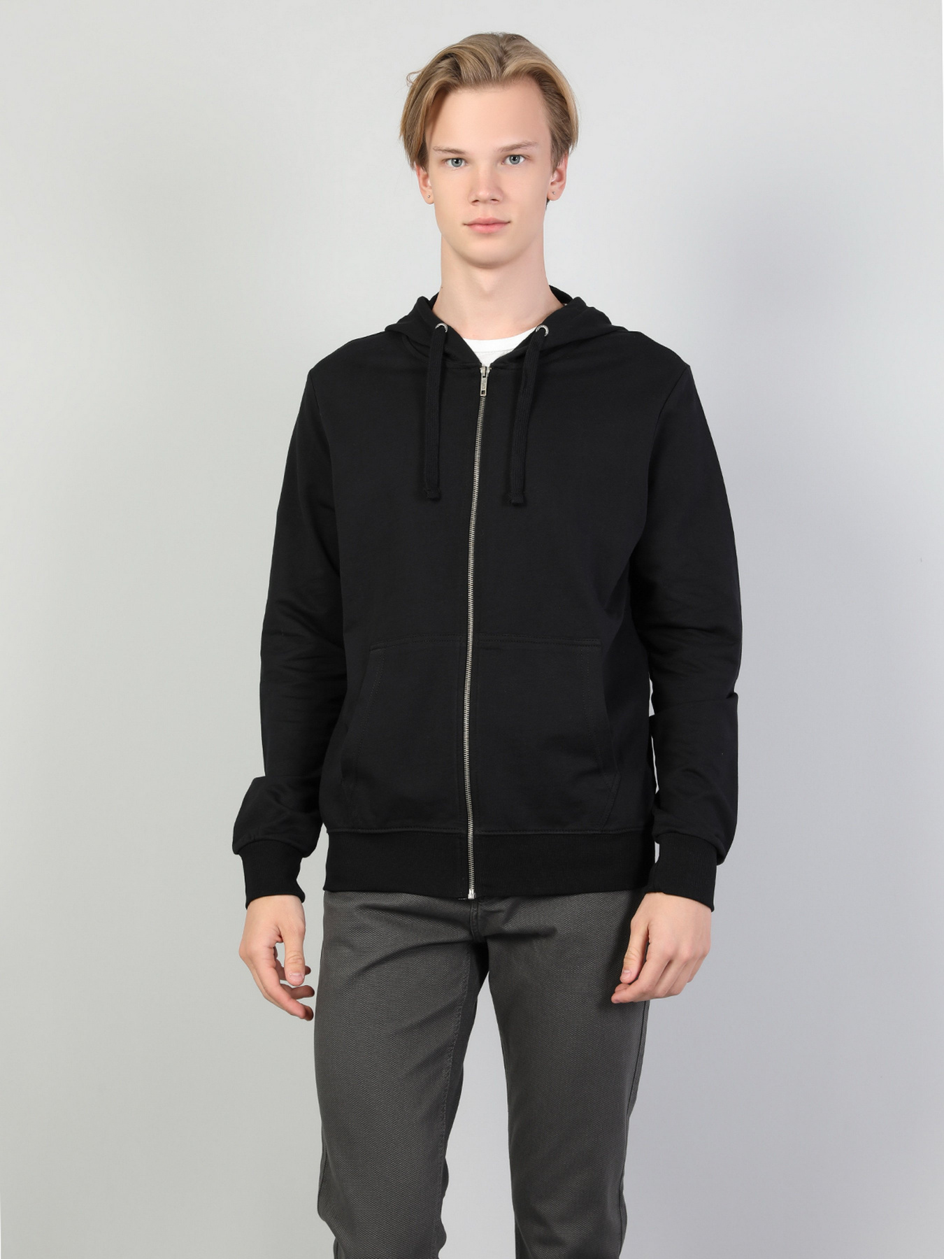 Свитшот Colin’s модель CL1002717BLK Фото