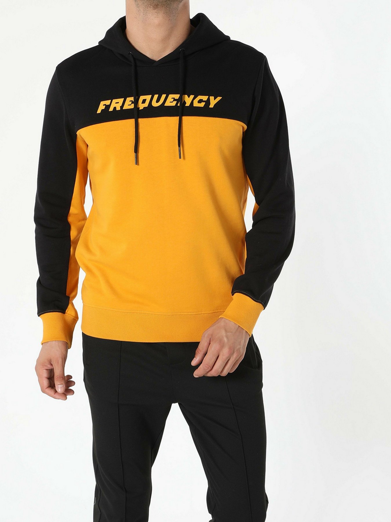 Худи Colin’s модель CL1055068YLW Фото