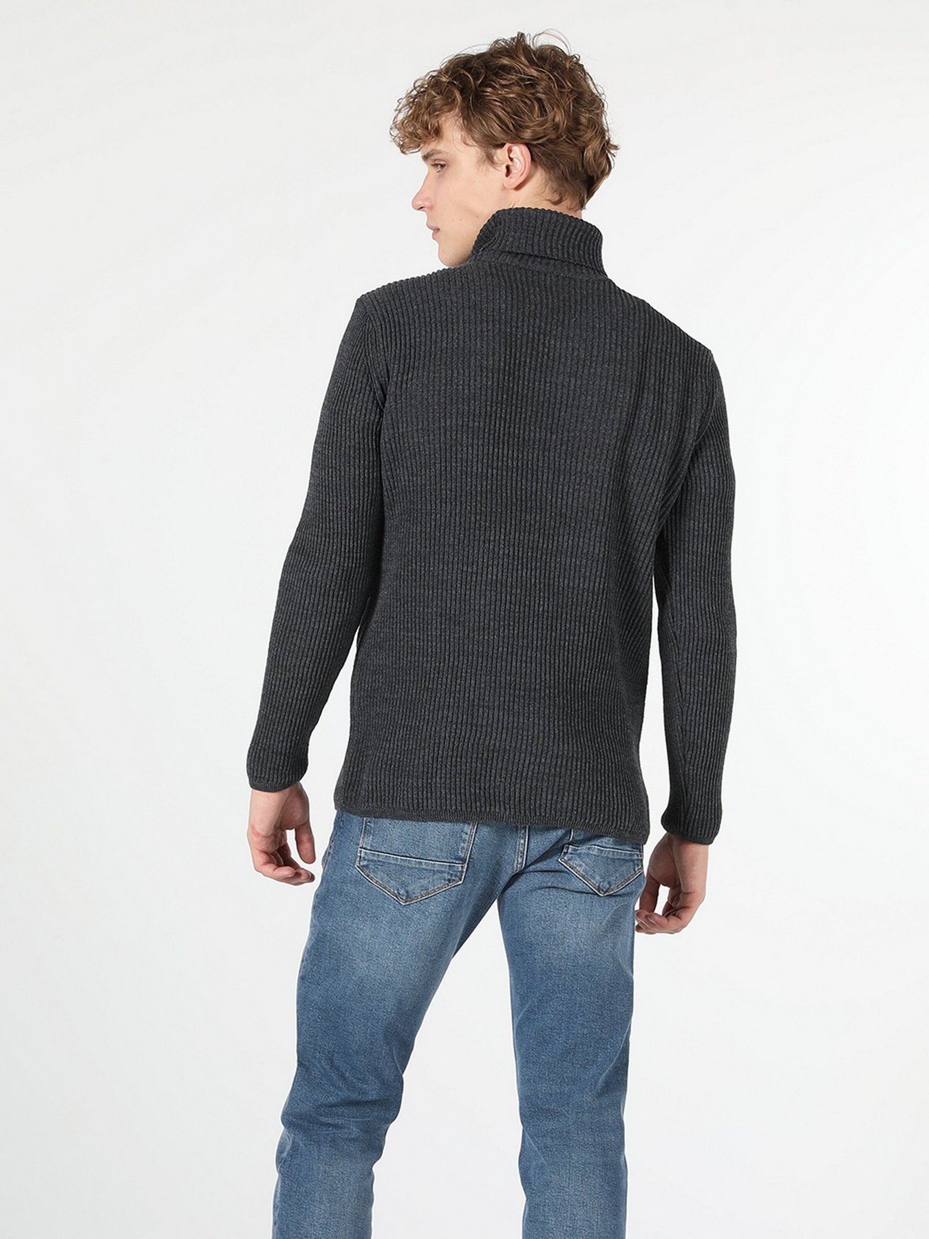 Свитер Colin’s модель CL1056024ANM Фото