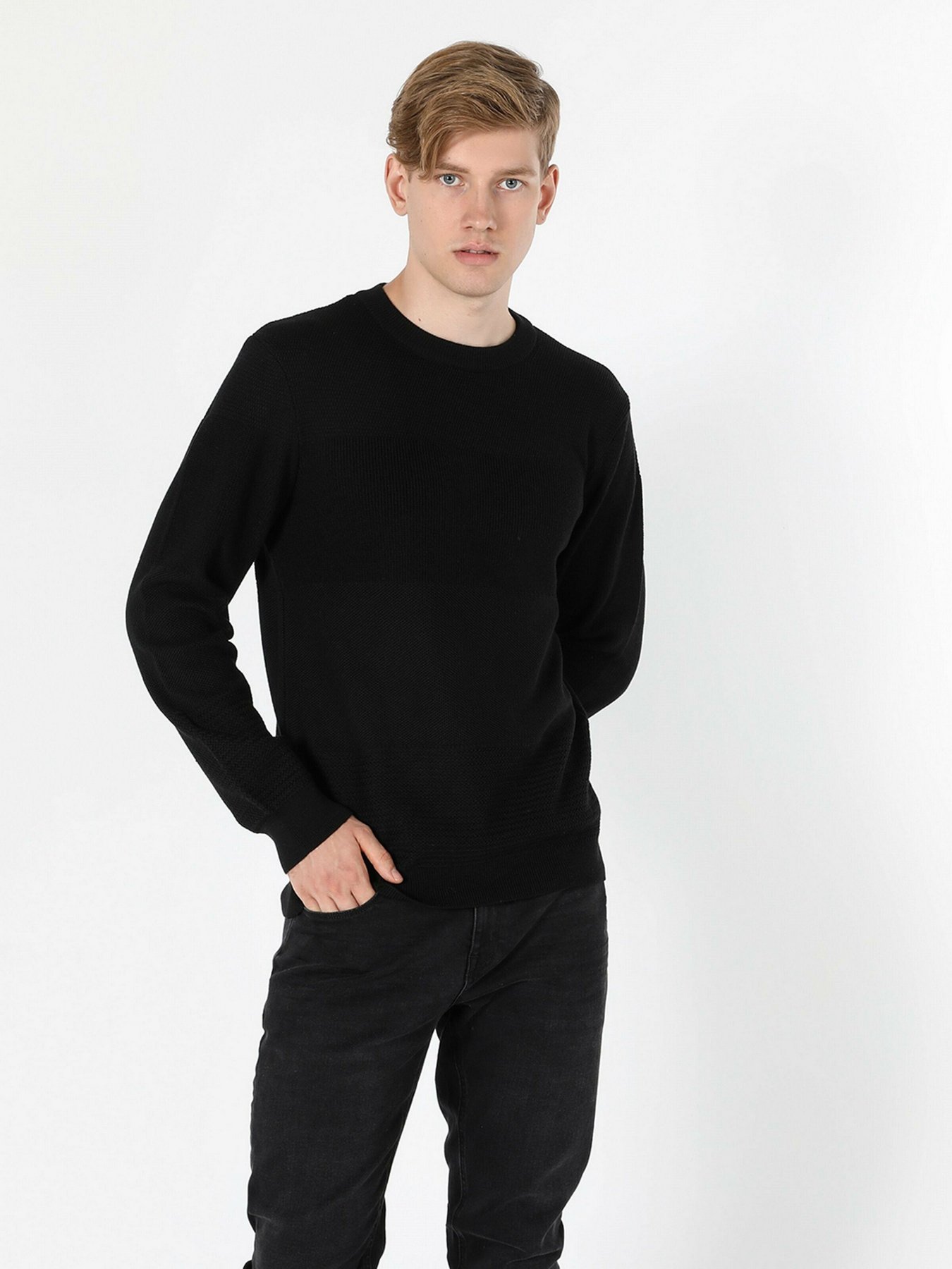 Свитер Colin’s модель CL1056032BLK Фото