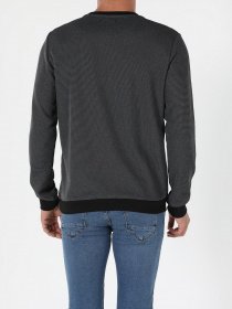 Джемпер Colin’s модель CL1046292BLK Фото