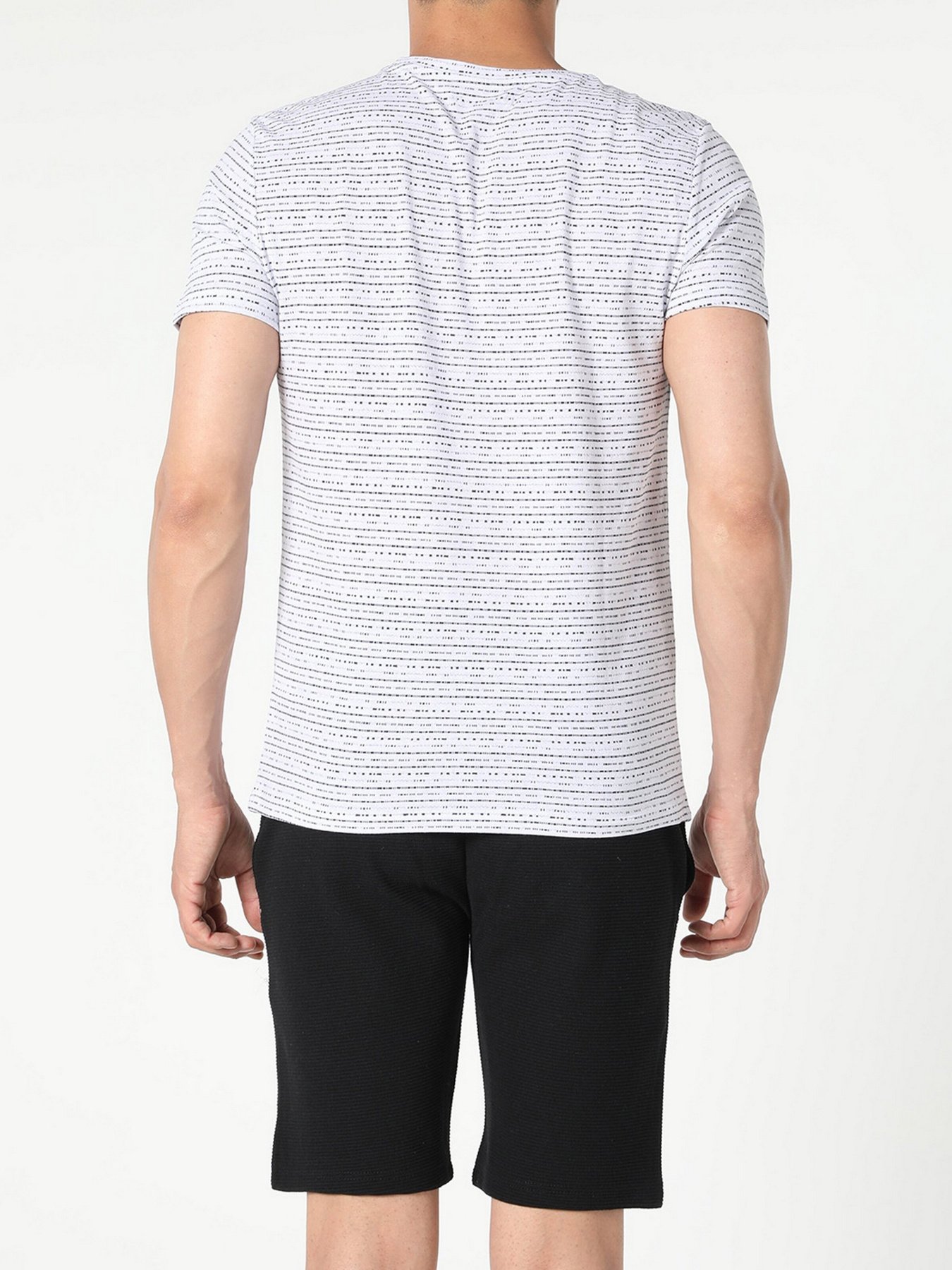 Футболки и поло Colin’s модель CL1052339WHT Фото