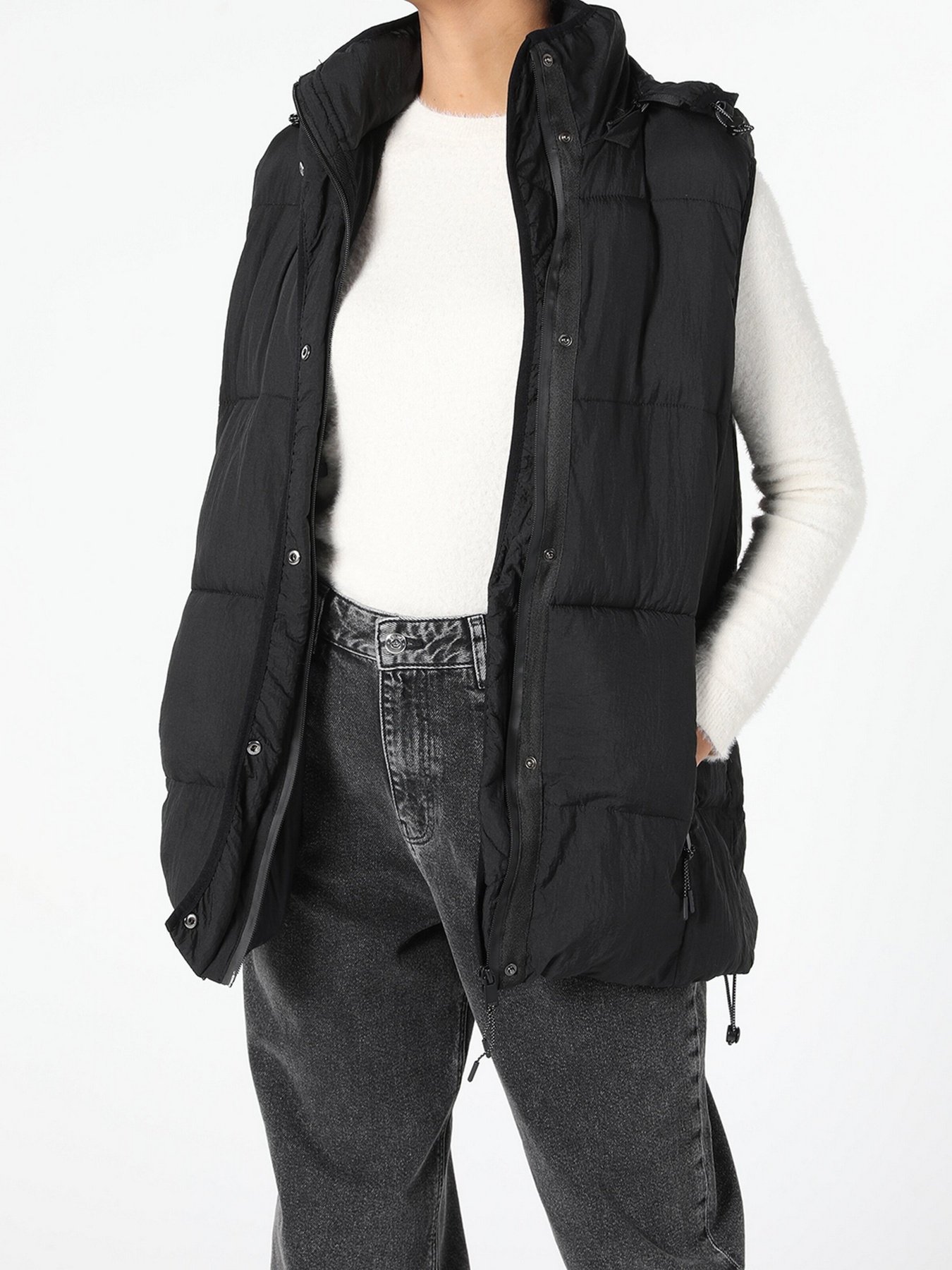 Жилет с утеплителем Colin’s модель CL1054956BLK Фото