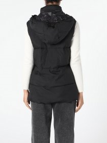 Жилет с утеплителем Colin’s модель CL1054956BLK Фото