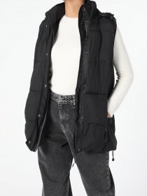 Жилет с утеплителем Colin’s модель CL1054956BLK Фото