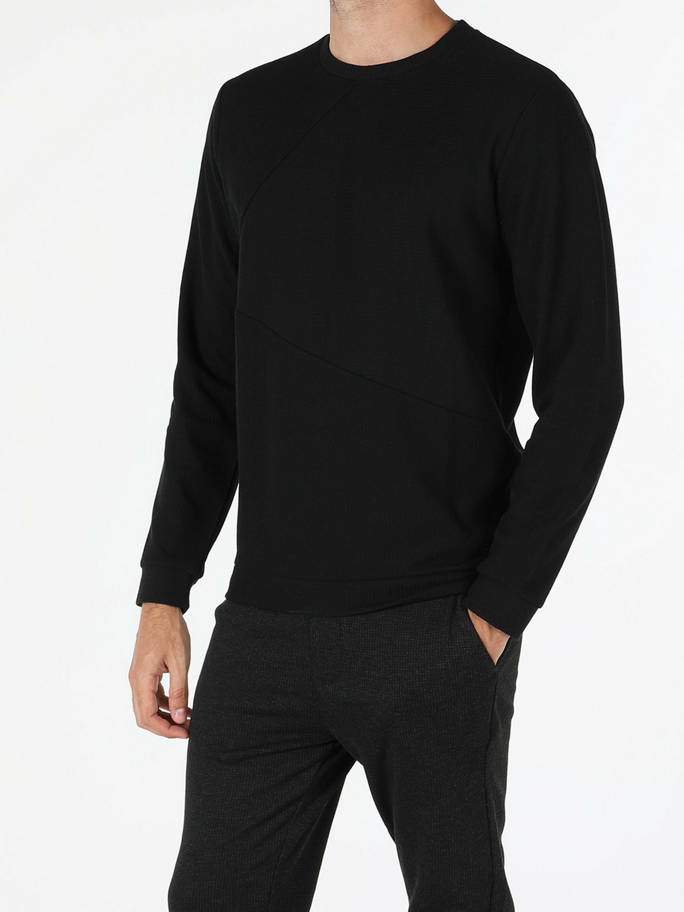 Джемпер Colin’s модель CL1055403BLK Фото