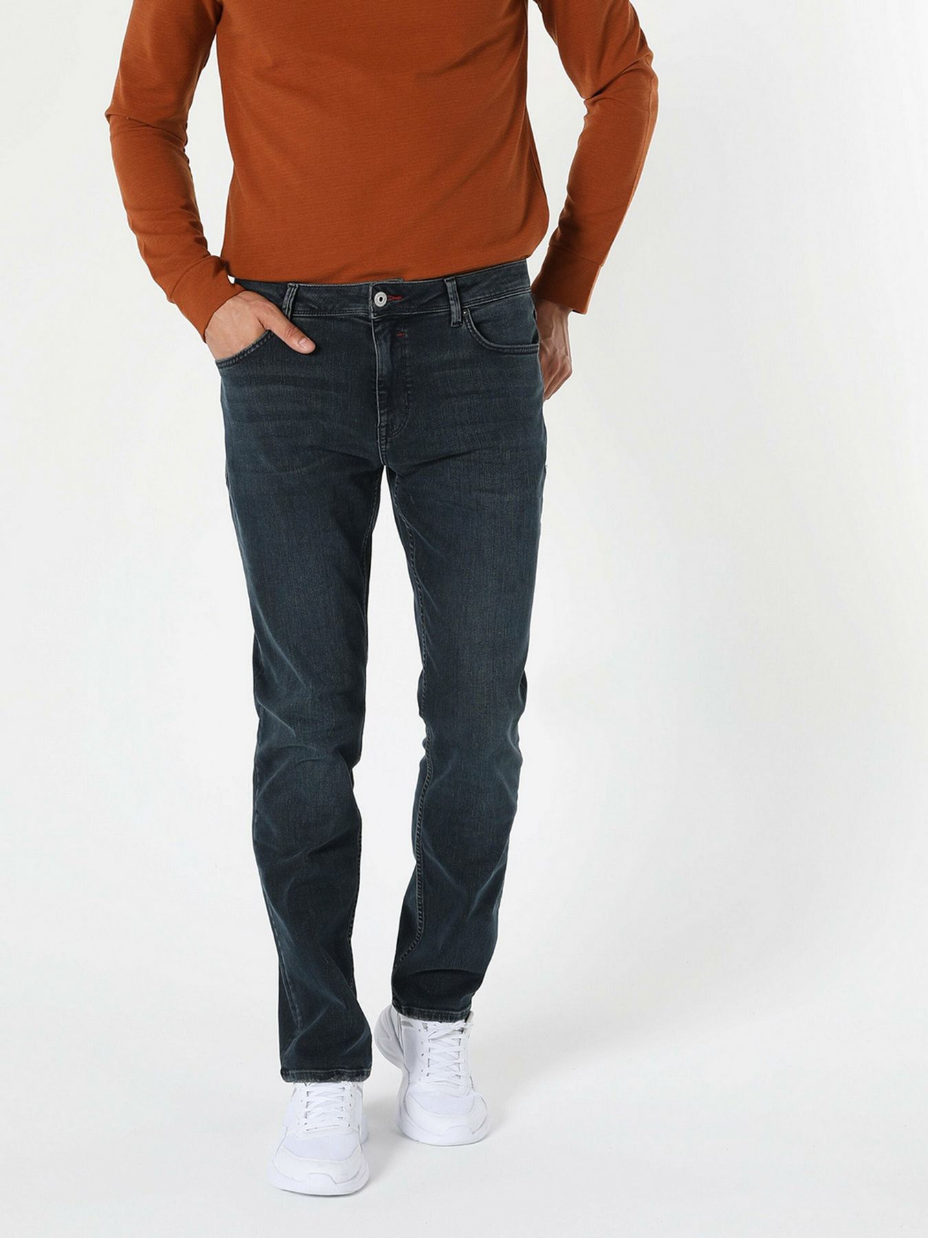 Прямые джинсы Colin’s модель CL1055469DN41438 Прямые джинсы Colin’s модель CL1055469DN41438 Фото