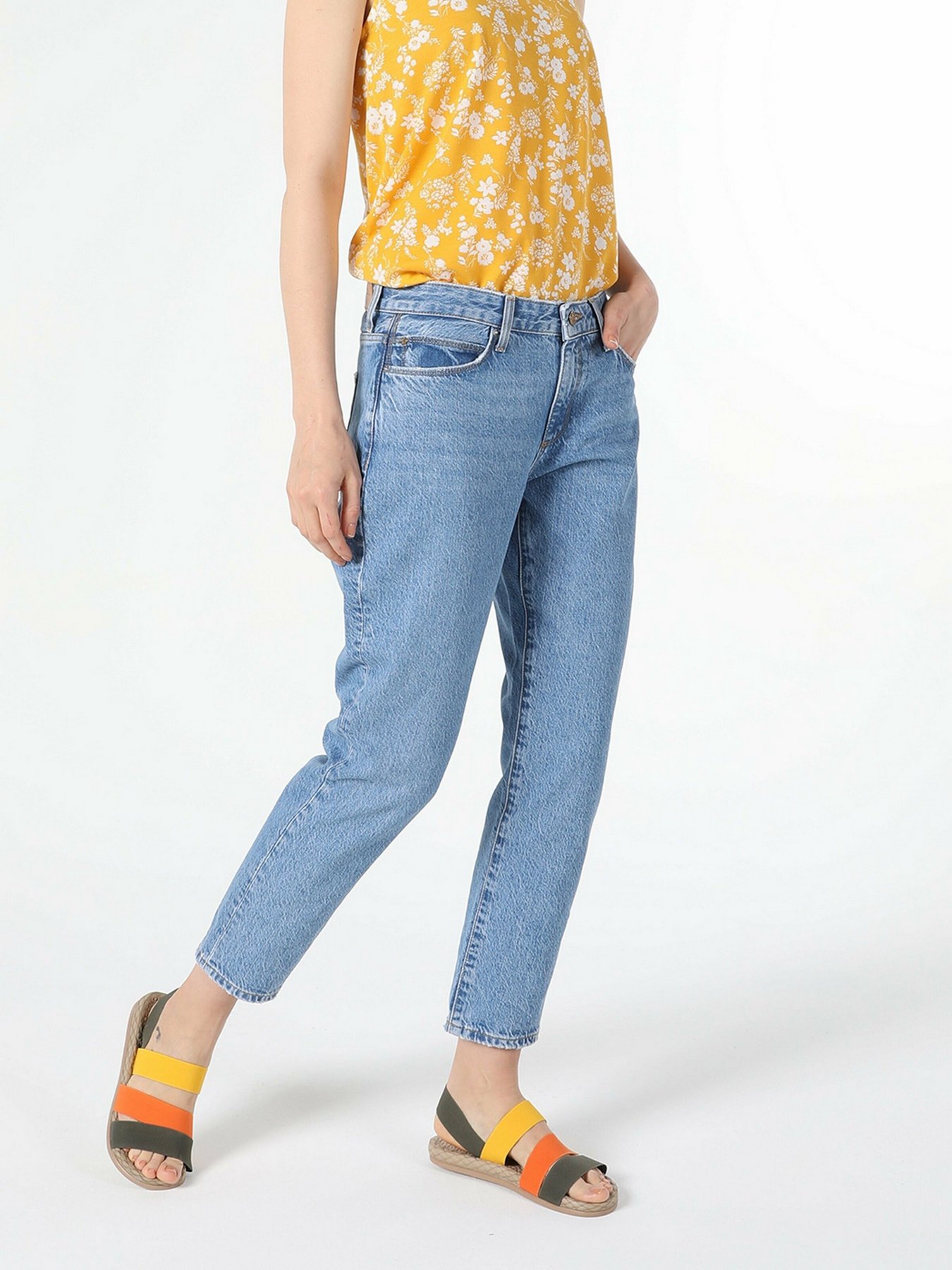 Бойфренди Colin’s 892 Alina модель CL1055539DN41520 Фото