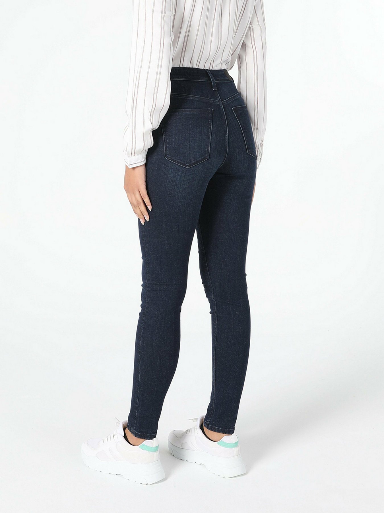 Скинни джинсы Colin’s 760 Diana модель CL1055730DN40423 Скинни джинсы Colin’s 760 Diana модель CL1055730DN40423 Фото