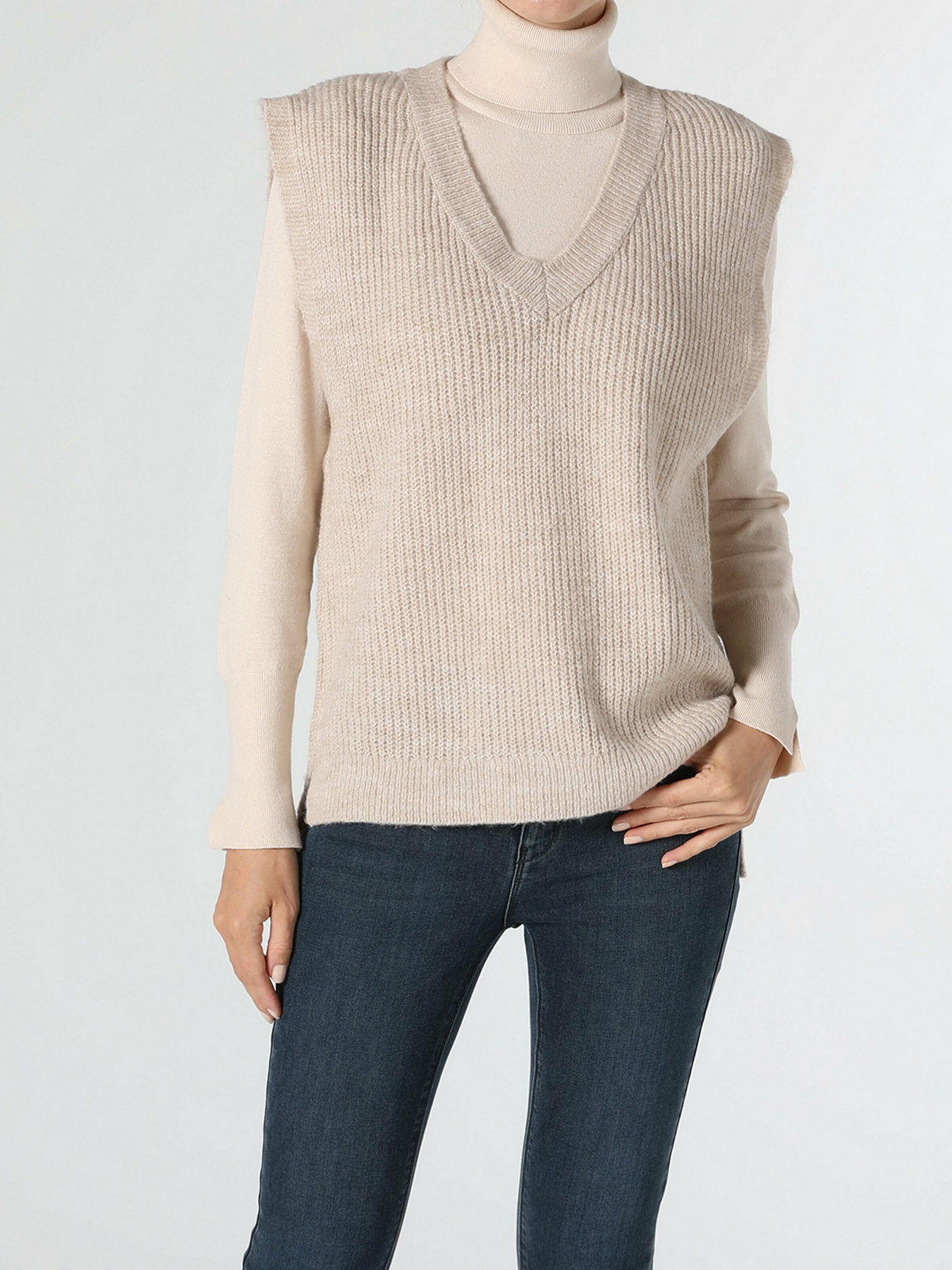 Жилет Colin’s модель CL1055857BEI Жилет Colin’s модель CL1055857BEI Фото