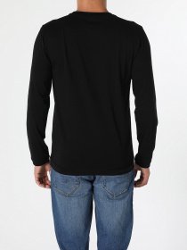 Лонгслив Colin’s модель CL1055969BLK Лонгслив Colin’s модель CL1055969BLK Фото