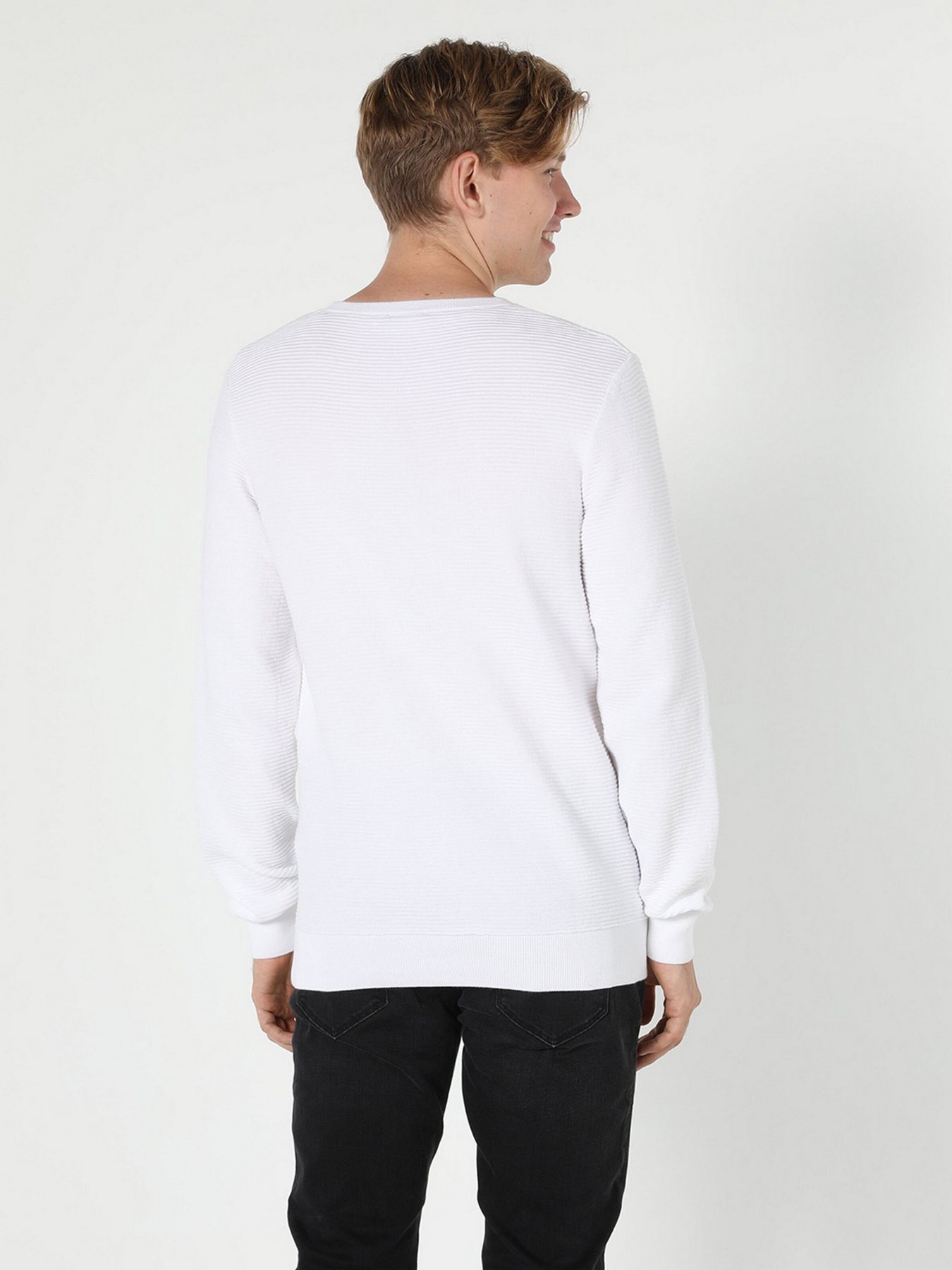 Джемпер Colin’s модель CL1056030WHT Фото