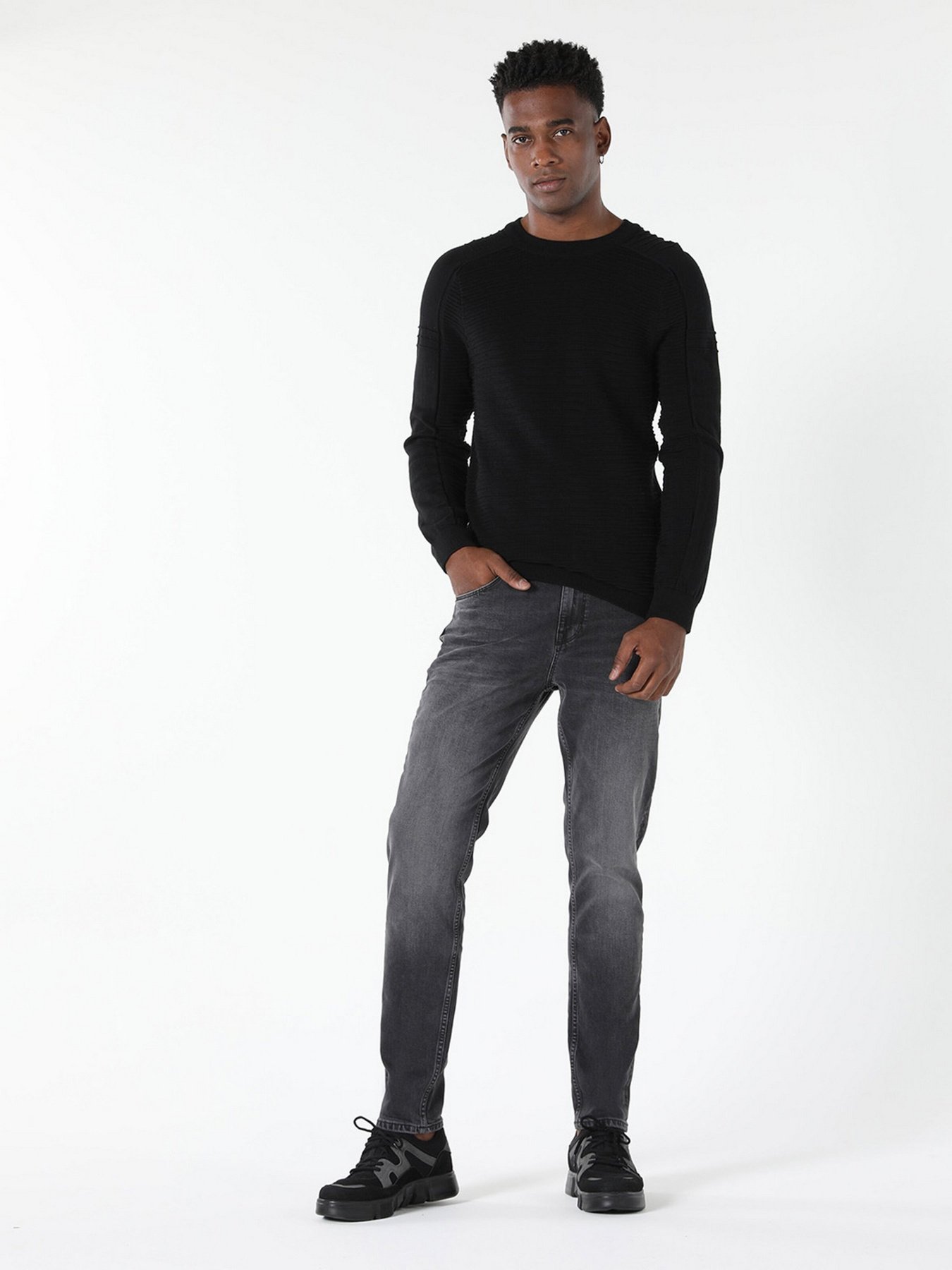 Джемпер Colin’s модель CL1056364BLK Фото