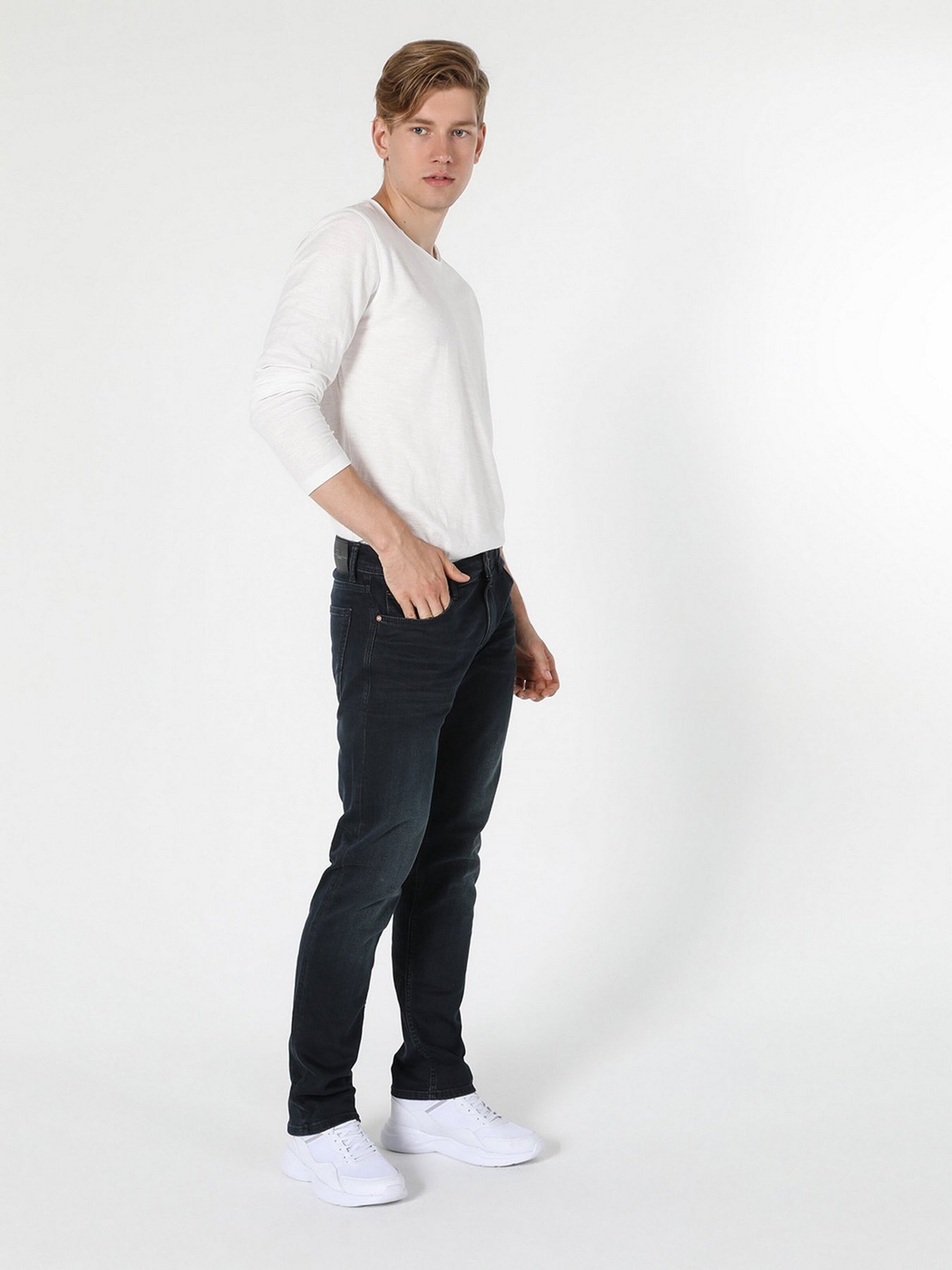 Прямые джинсы Colin’s модель CL1056633DN41211 Прямые джинсы Colin’s модель CL1056633DN41211 Фото