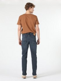 Прямые джинсы Colin’s модель CL1056642DN41676 Прямые джинсы Colin’s модель CL1056642DN41676 Фото