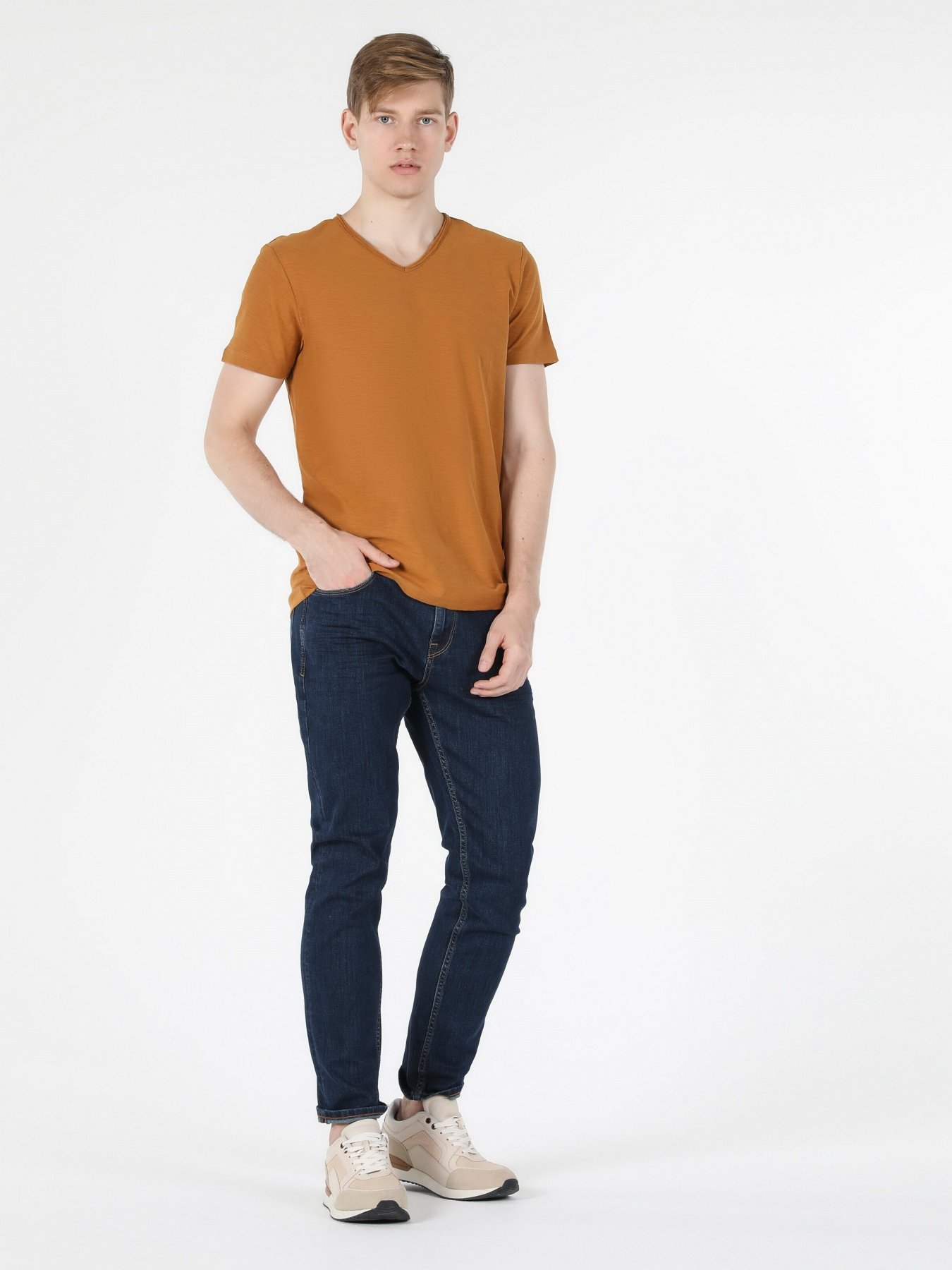 Футболки и поло Colin’s модель CL1006931LCL Футболки и поло Colin’s модель CL1006931LCL Фото