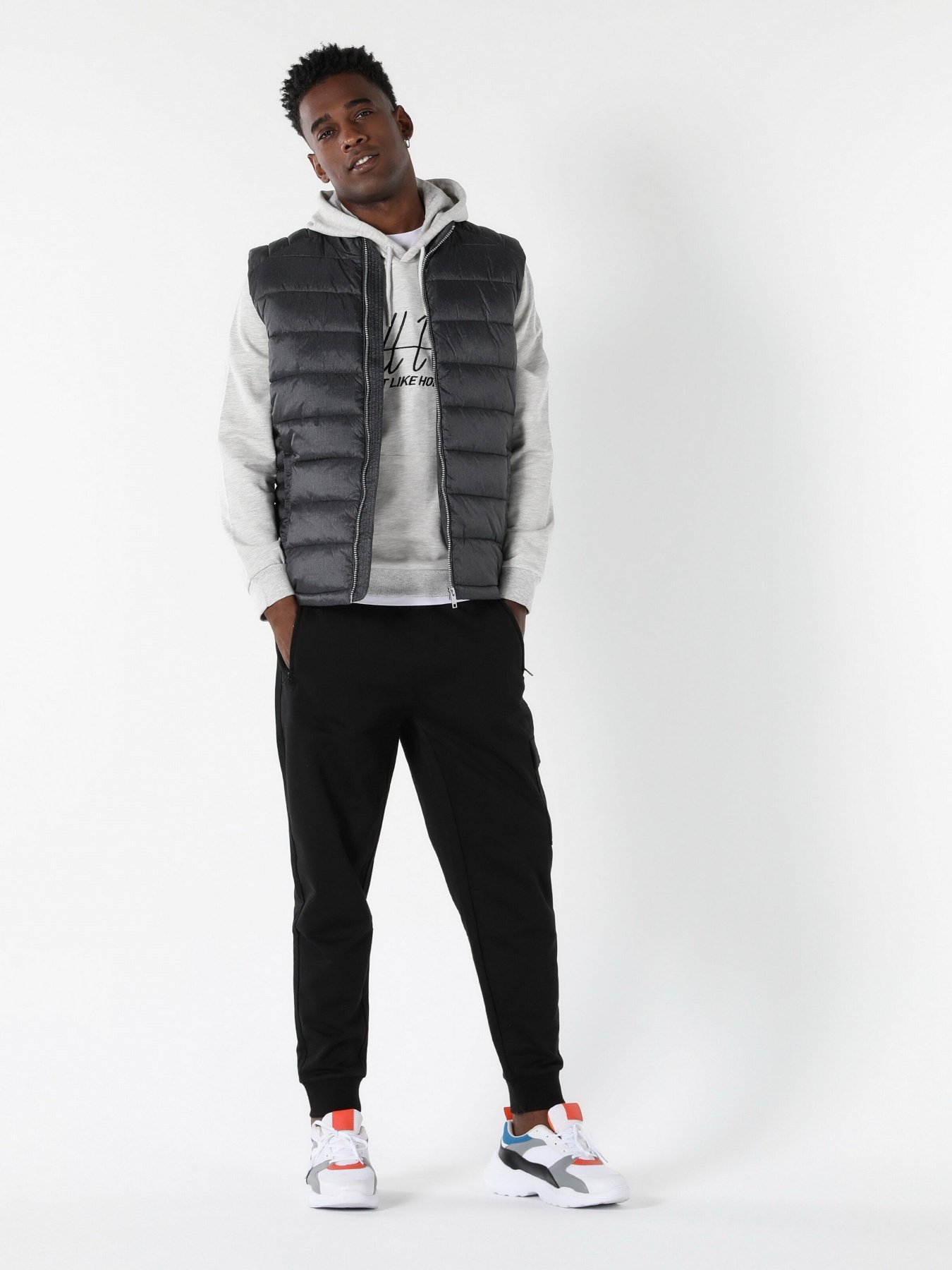 Жилет с утеплителем Colin’s модель CL1050213GRA Фото