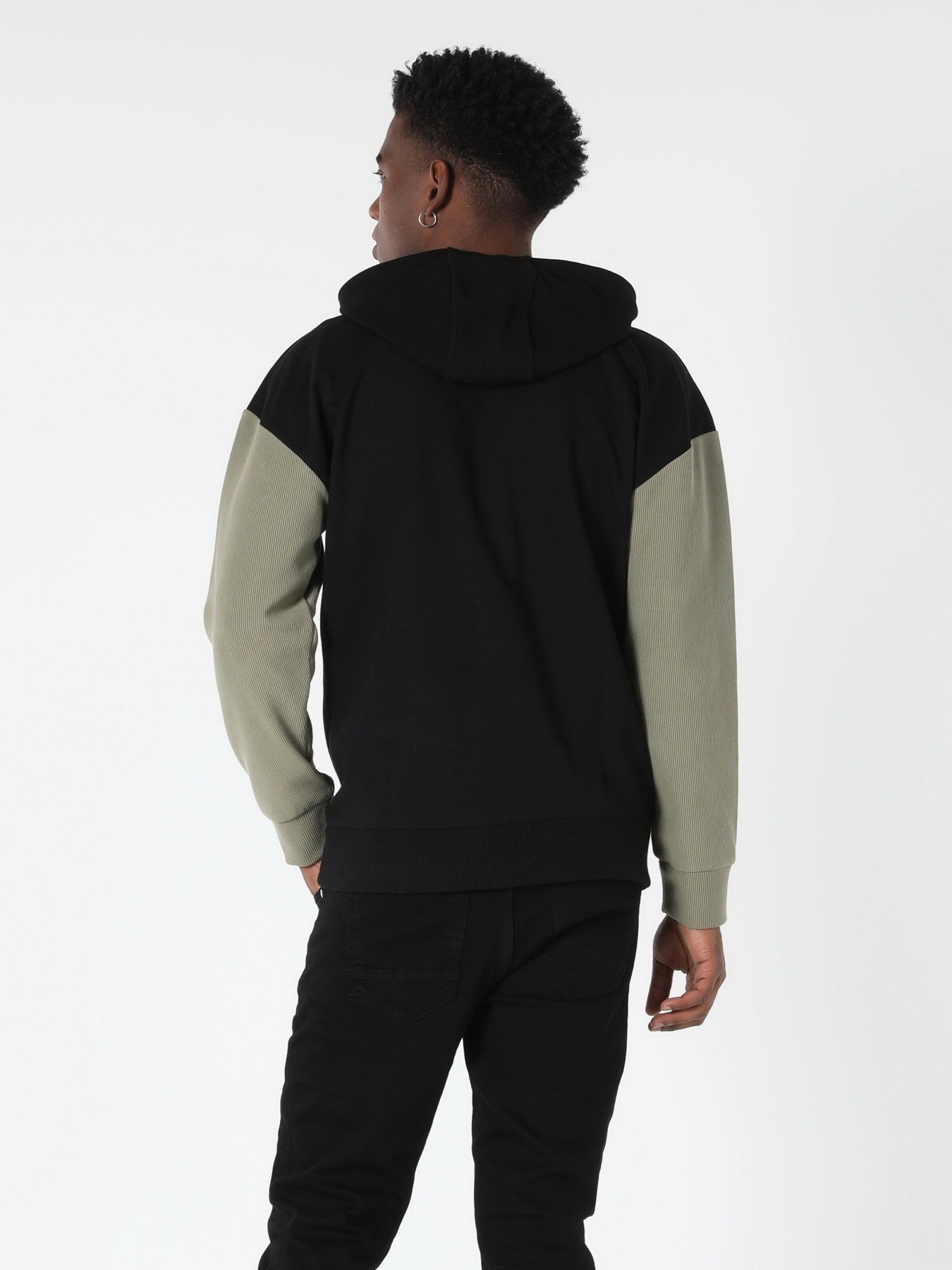 Худи Colin’s модель CL1057457BLK Худи Colin’s модель CL1057457BLK Фото