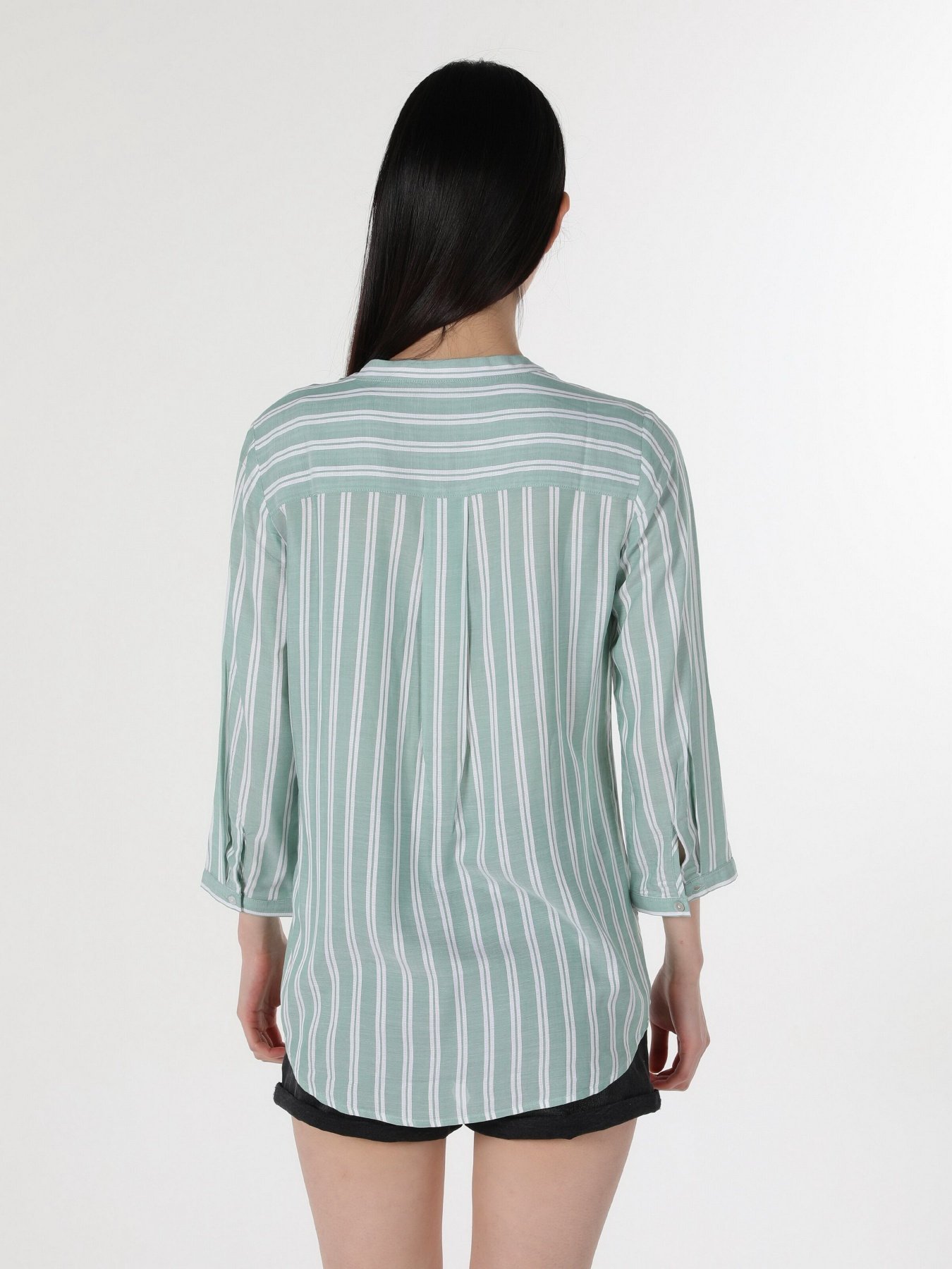 Блуза Colin’s модель CL1057658OLV Блуза Colin’s модель CL1057658OLV Фото