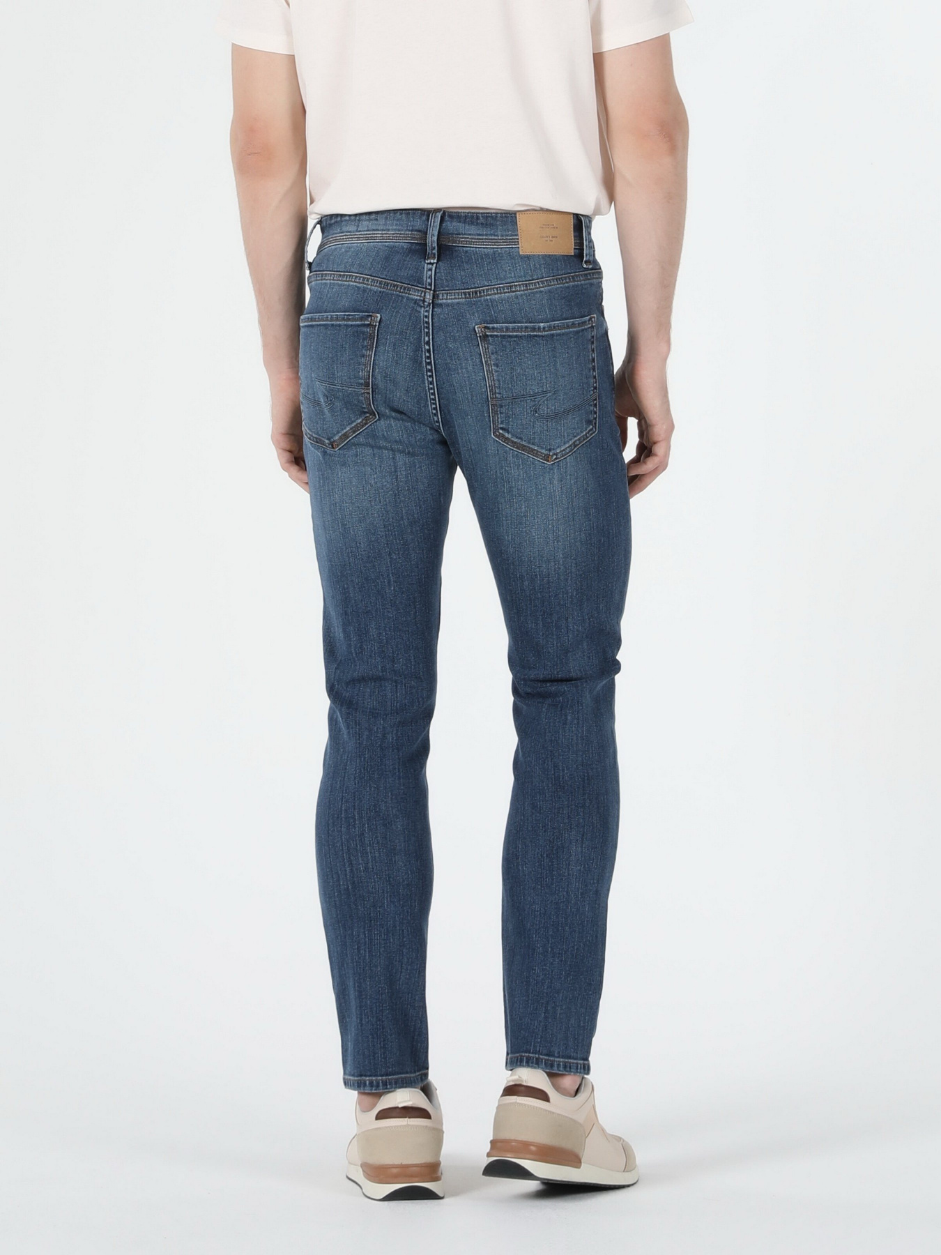 Прямые джинсы Colin’s 035 Ryan модель CL1057849DN41828 Прямые джинсы Colin’s 035 Ryan модель CL1057849DN41828 Фото