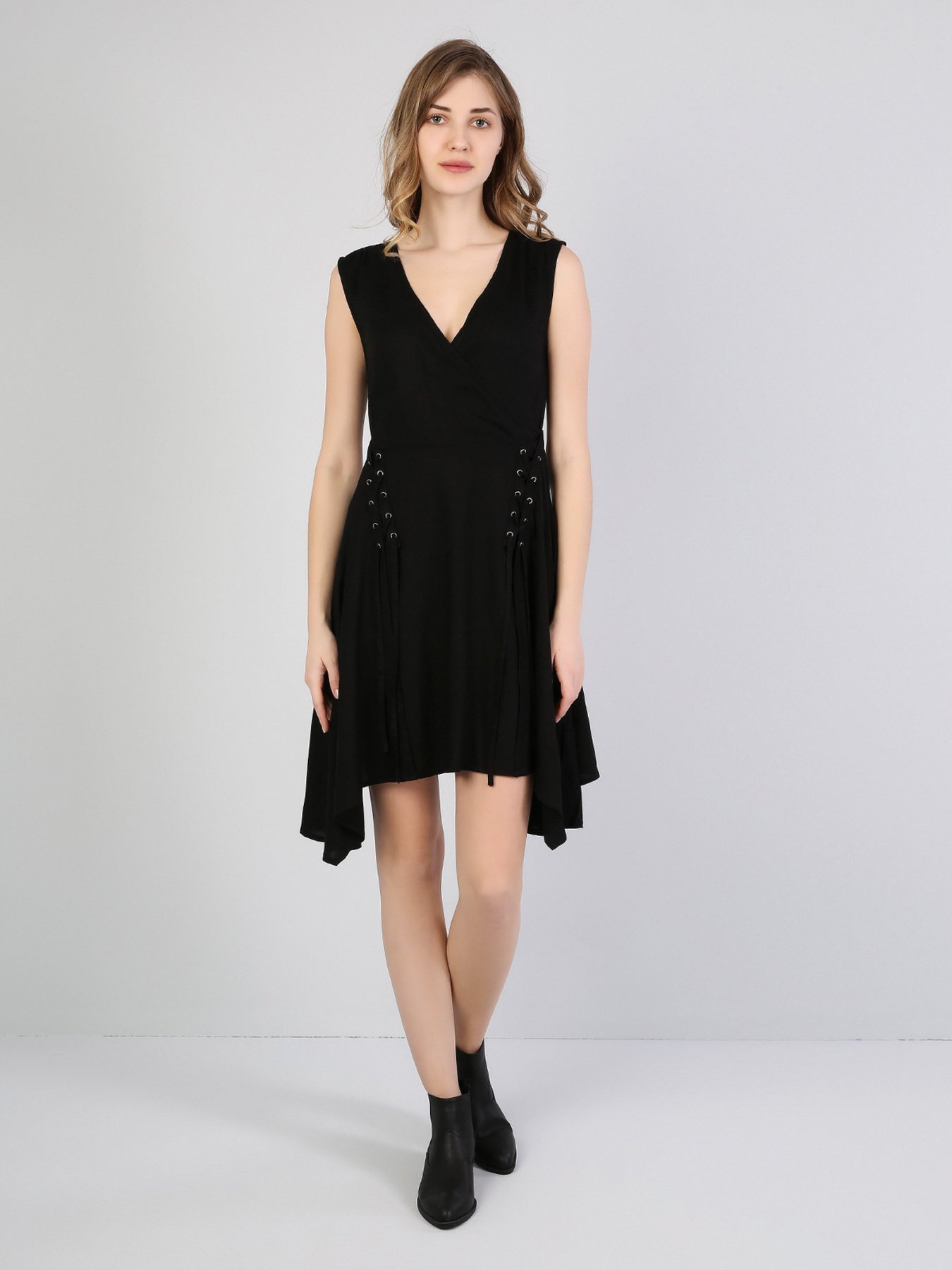 Платье миди Colin’s модель CL1042206BLK Фото