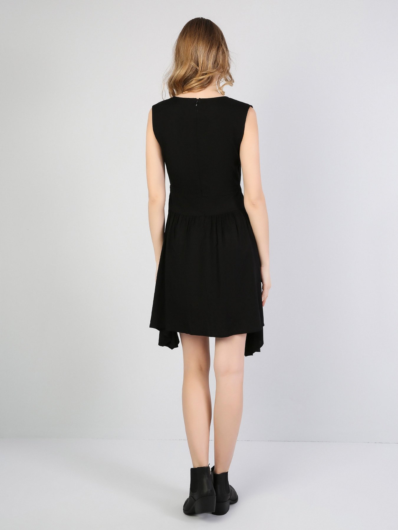 Платье миди Colin’s модель CL1042206BLK Фото