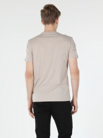 Футболки и поло Colin’s модель CL1058558BEI Фото