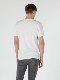 Футболка Colin’s модель CL1058561OFW Фото