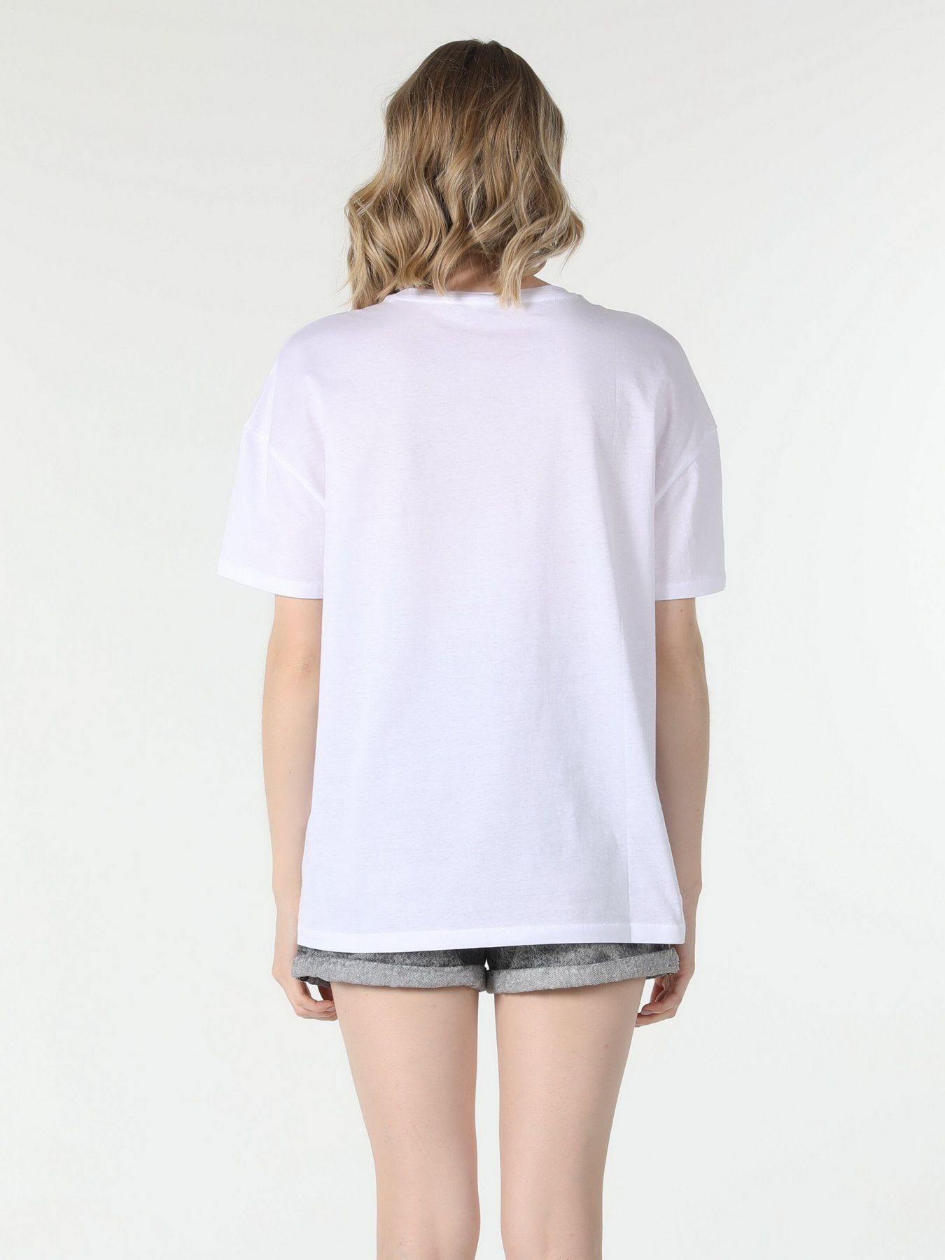 Футболка Colin’s модель CL1059198WHT Фото