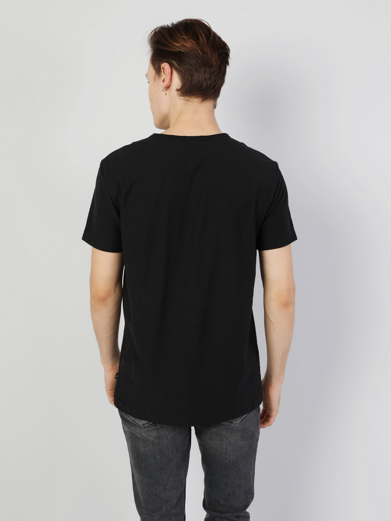 Футболки и поло Colin’s модель CL1006931BLK Фото