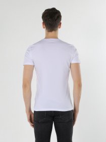 Футболка Colin’s модель CL1052839WHT Футболка Colin’s модель CL1052839WHT Фото