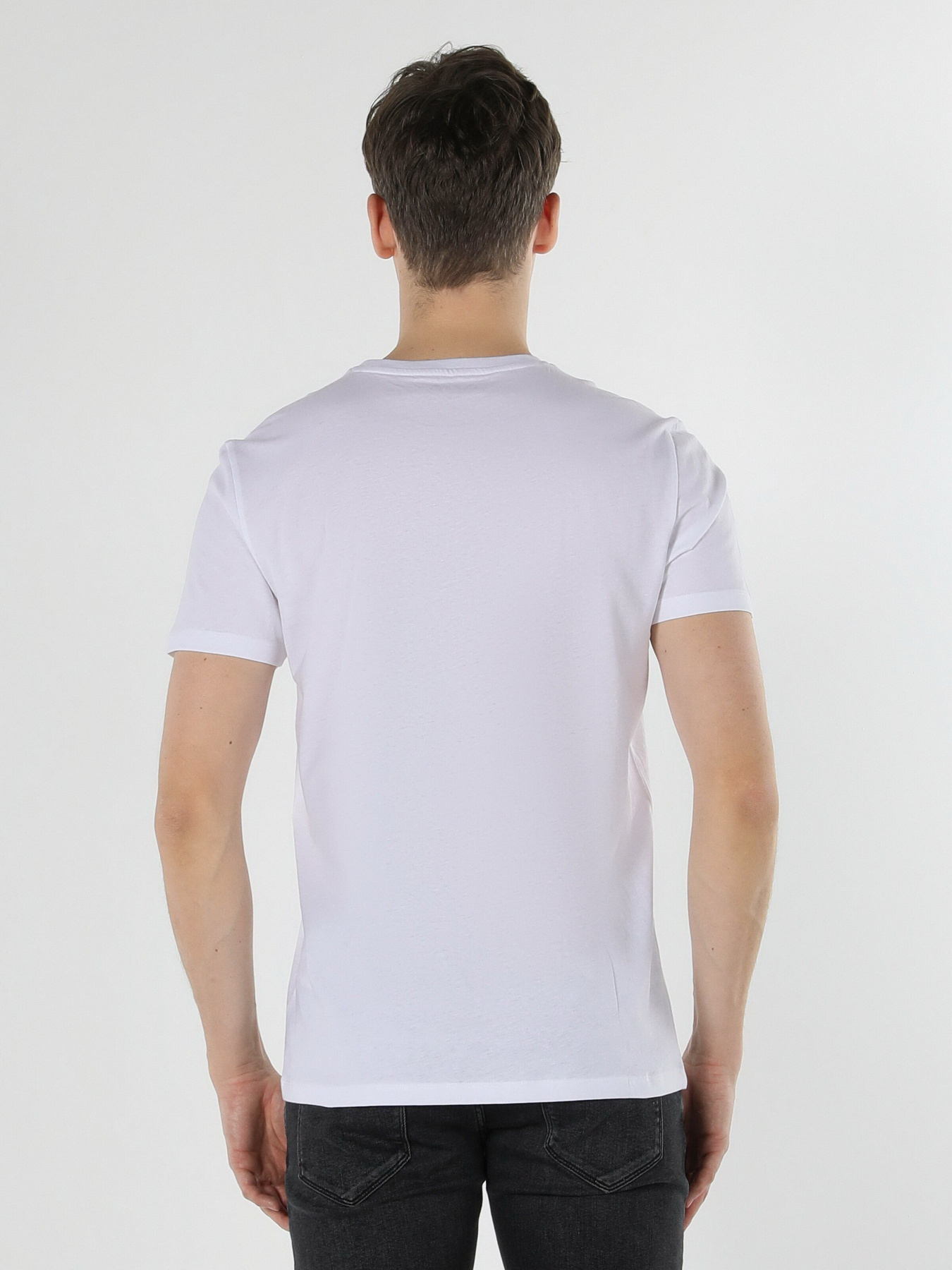 Футболка Colin’s модель CL1054886WHT Фото