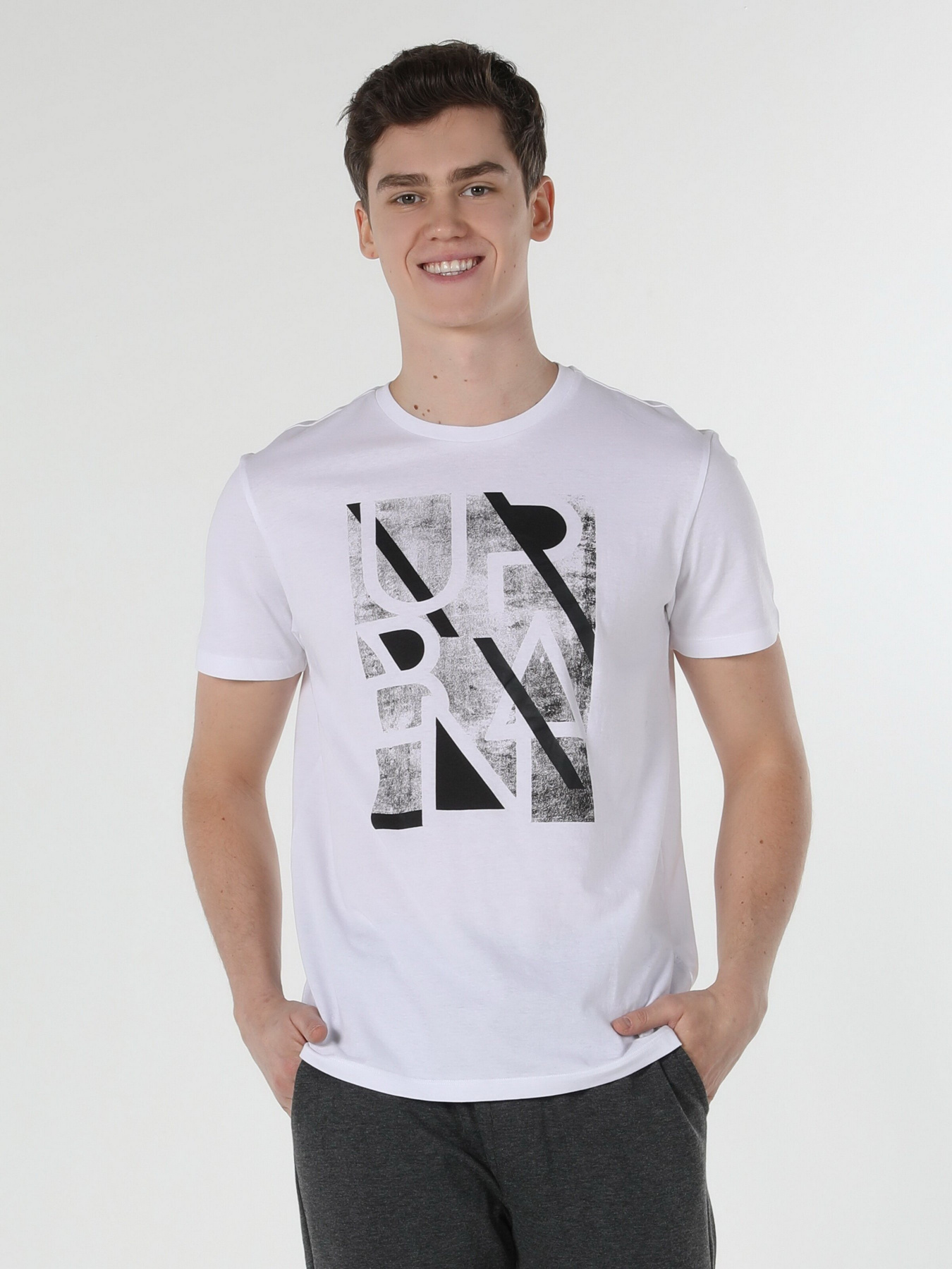 Футболка Colin’s модель CL1056748OFW Фото