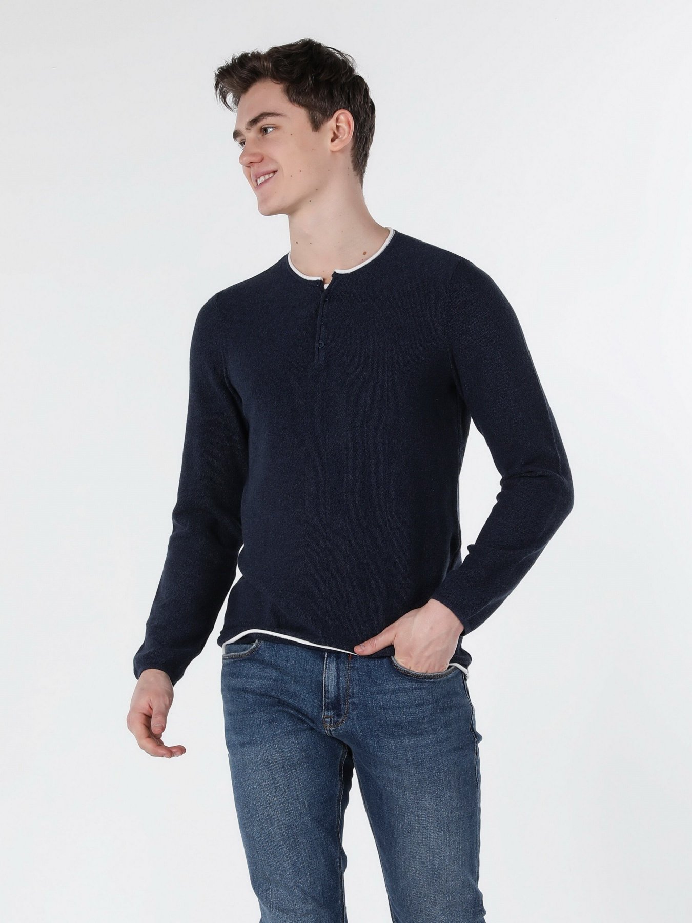 Лонгслів Colin’s модель CL1057258NAV Лонгслів Colin’s модель CL1057258NAV Фото