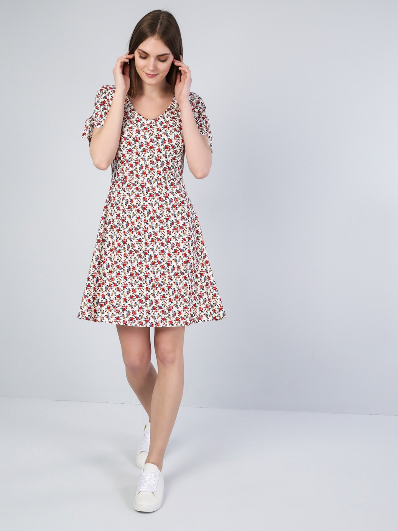 Платья Colin’s модель CL1043689OFW Платья Colin’s модель CL1043689OFW Фото