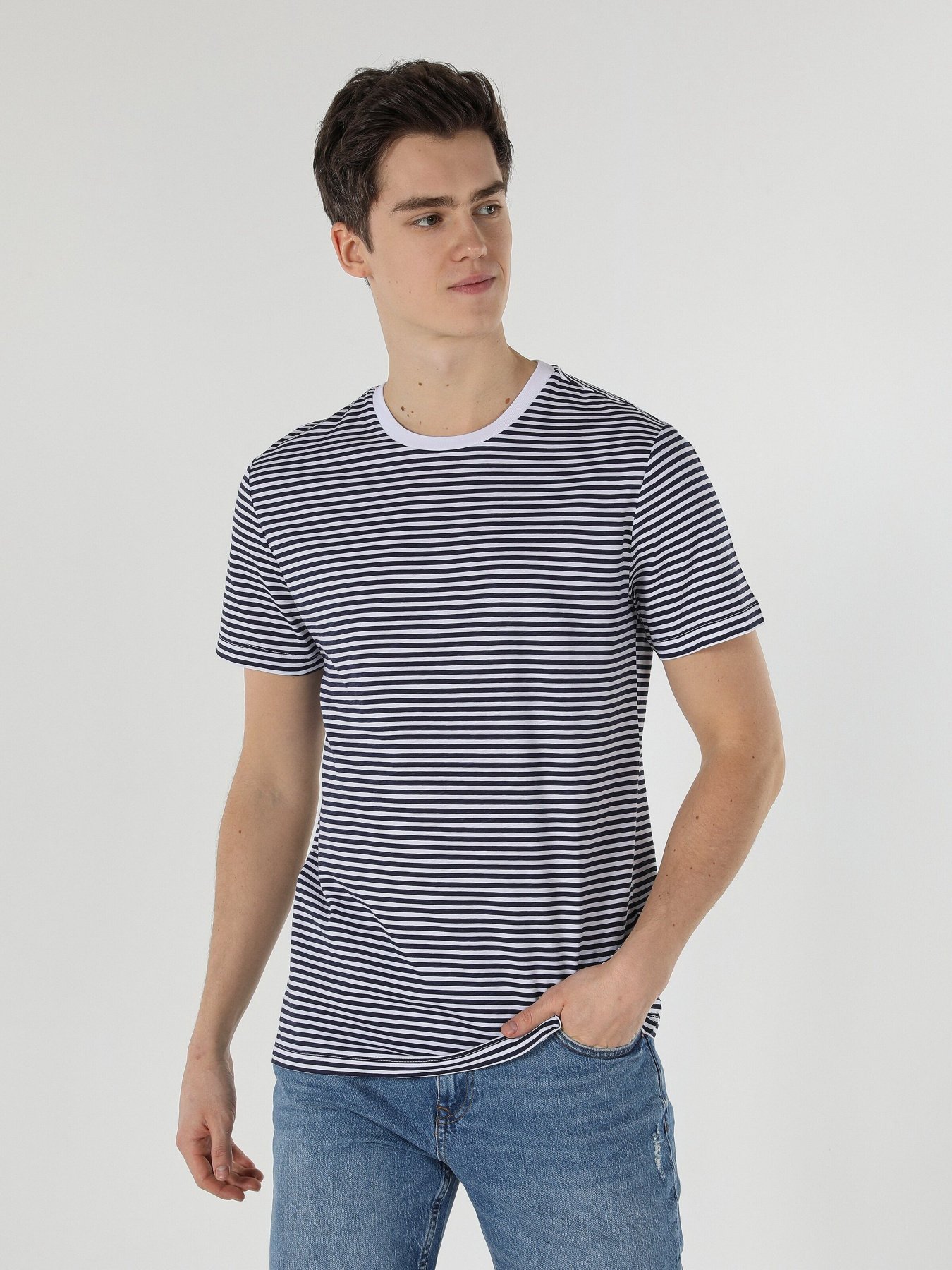 Футболка Colin’s модель CL1057484NAV Фото