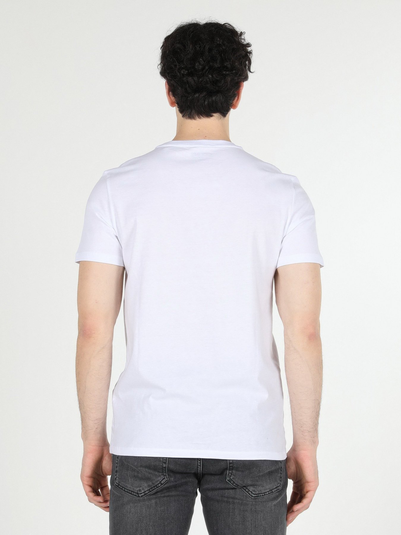 Футболка Colin’s модель CL1057574WHT Фото