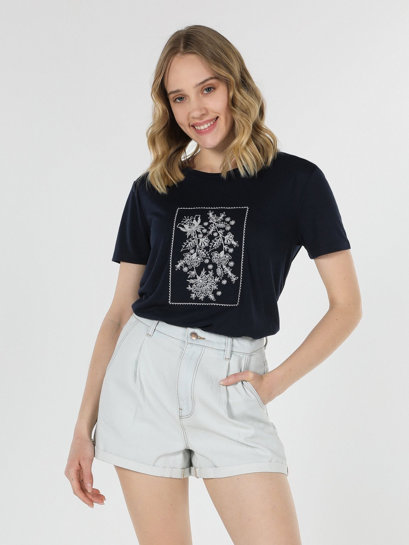 Футболка Colin’s модель CL1057824NAV Фото