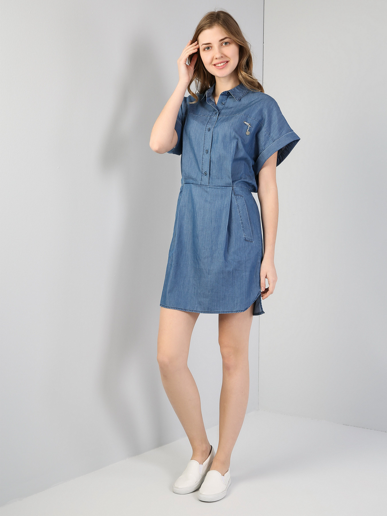 Платье мини Colin’s модель CL1043867DN40274 Фото