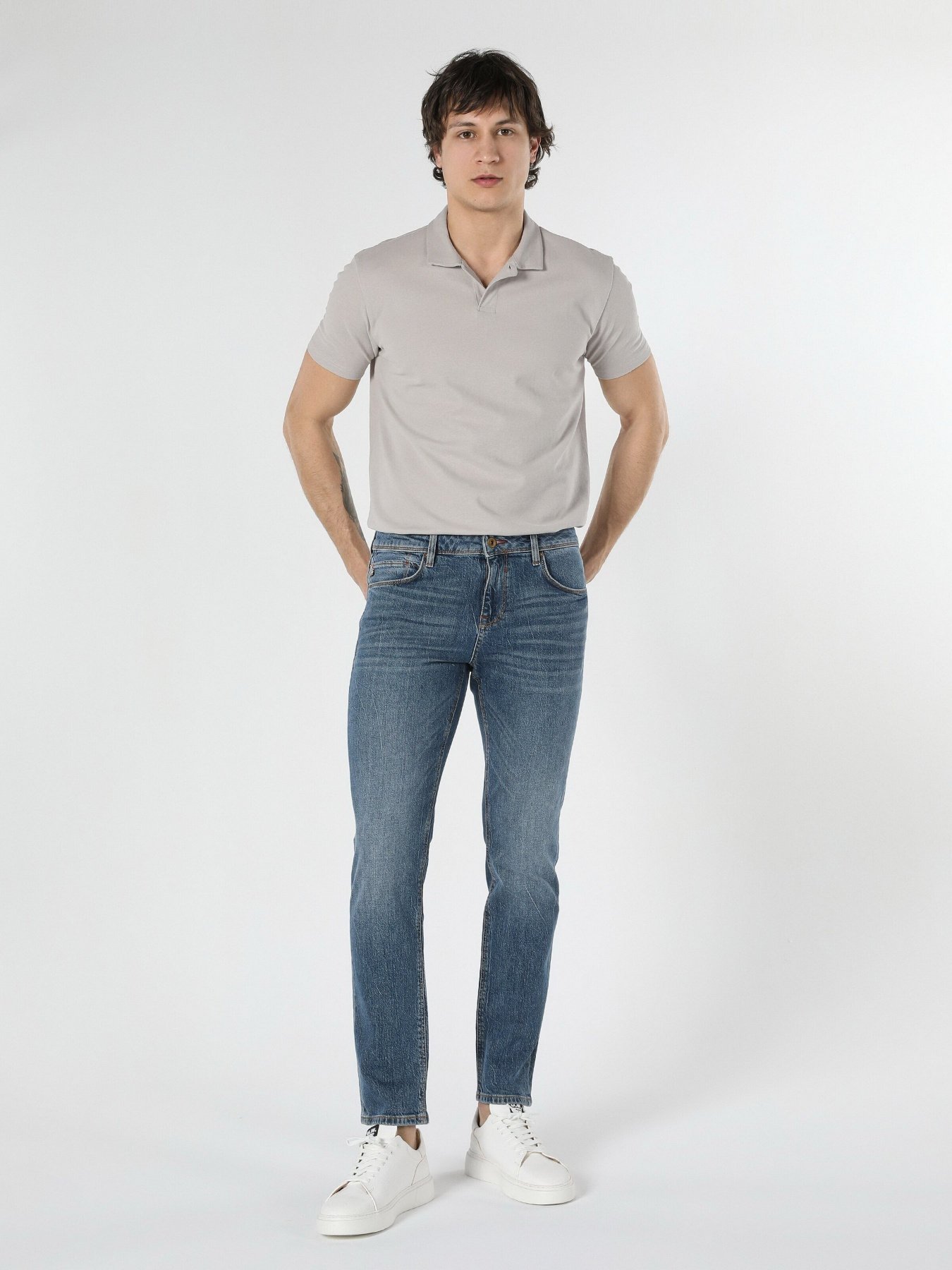 Прямые джинсы Colin’s 044 Karl модель CL1058600DN41917 Фото